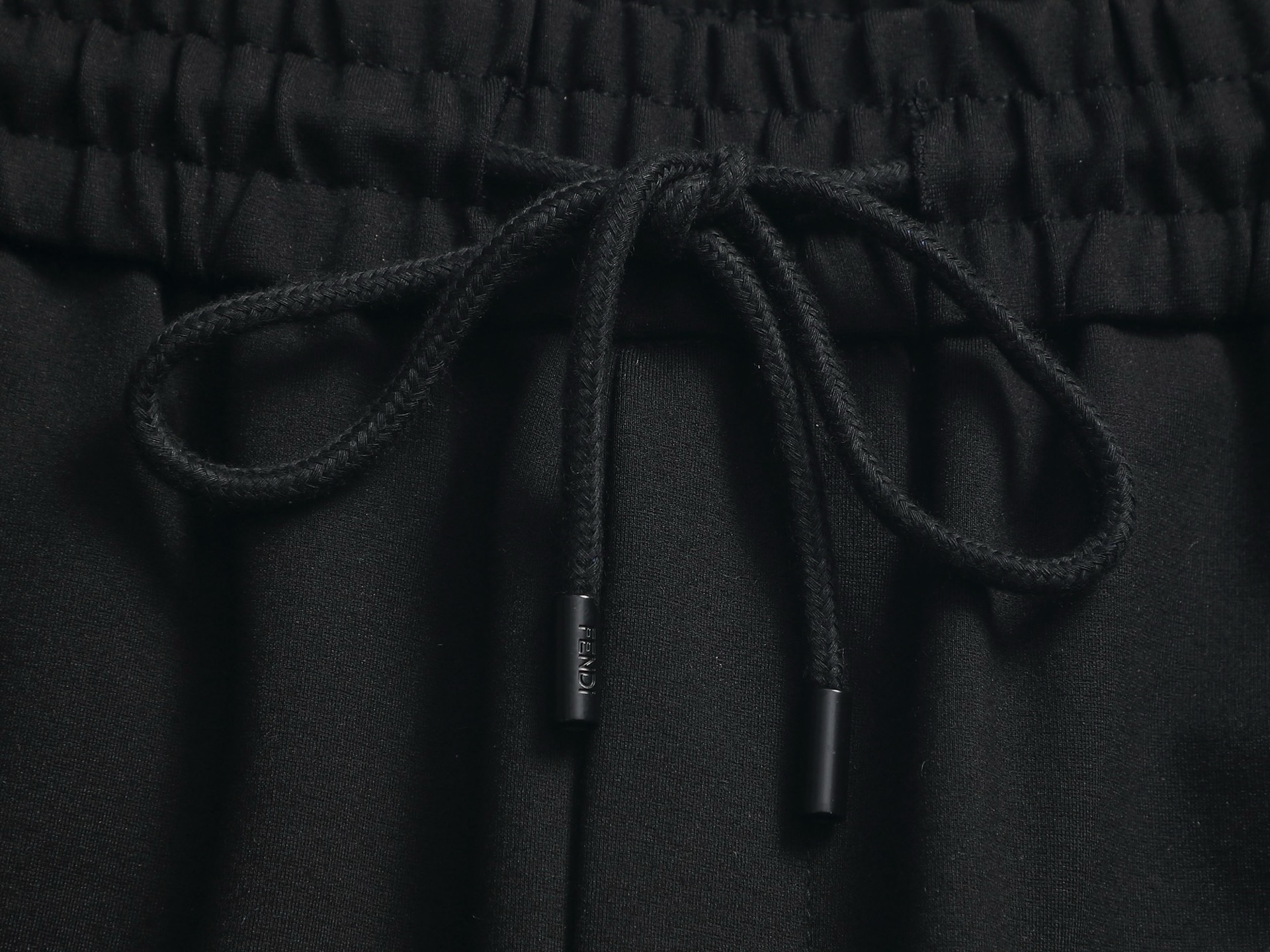 Fendi FENDI 芬迪 25ss 毛圈短裤 ～采用棉质毛圈面料精心制作 饰以同色调提花图案