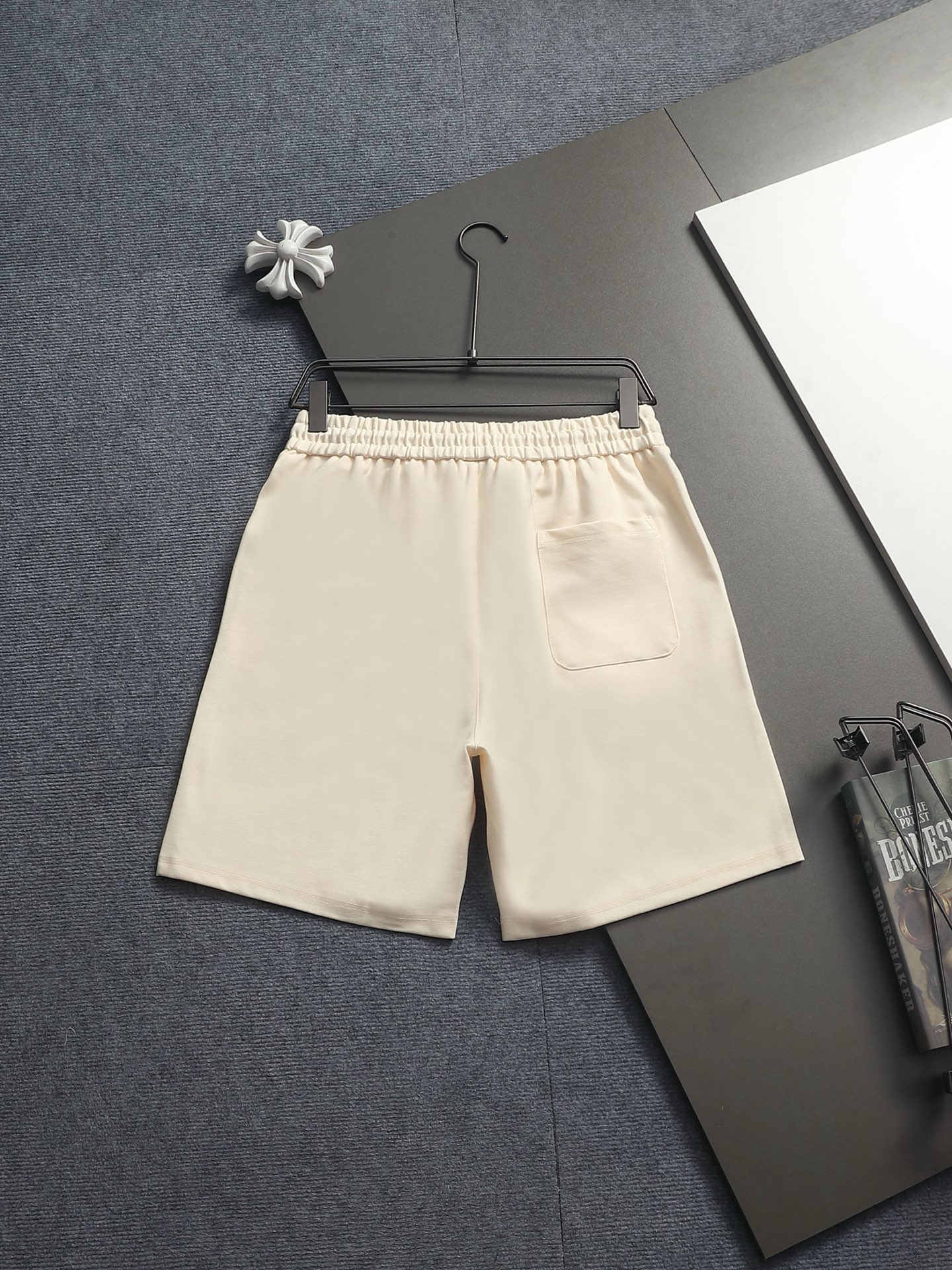 Fendi FENDI 芬迪 25ss 毛圈短裤 ～采用棉质毛圈面料精心制作 饰以同色调提花图案