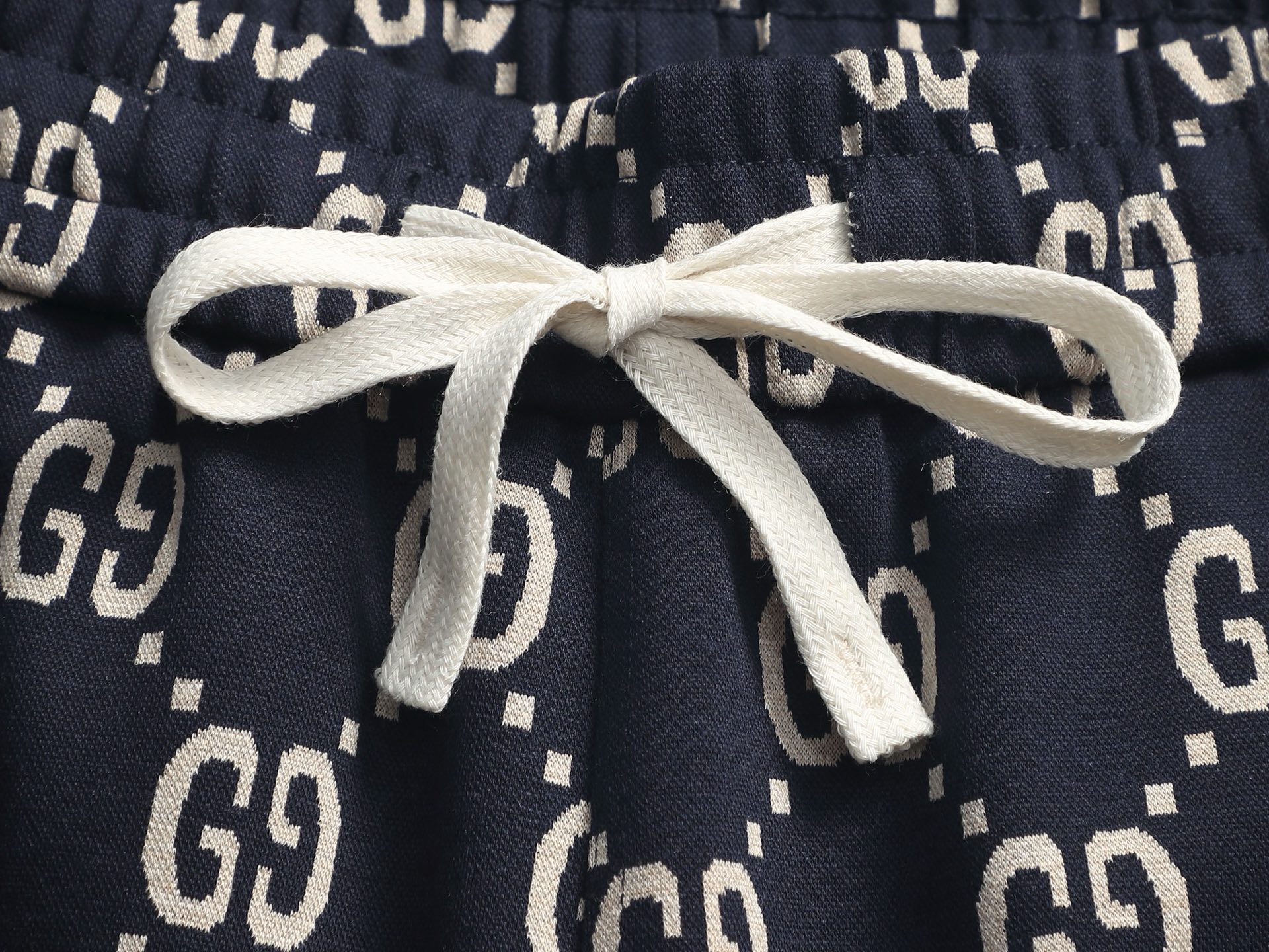 Gucci GUCCI 古驰25ss 毛圈短裤 ～采用棉质毛圈面料精心制作 饰以同色调提花图案