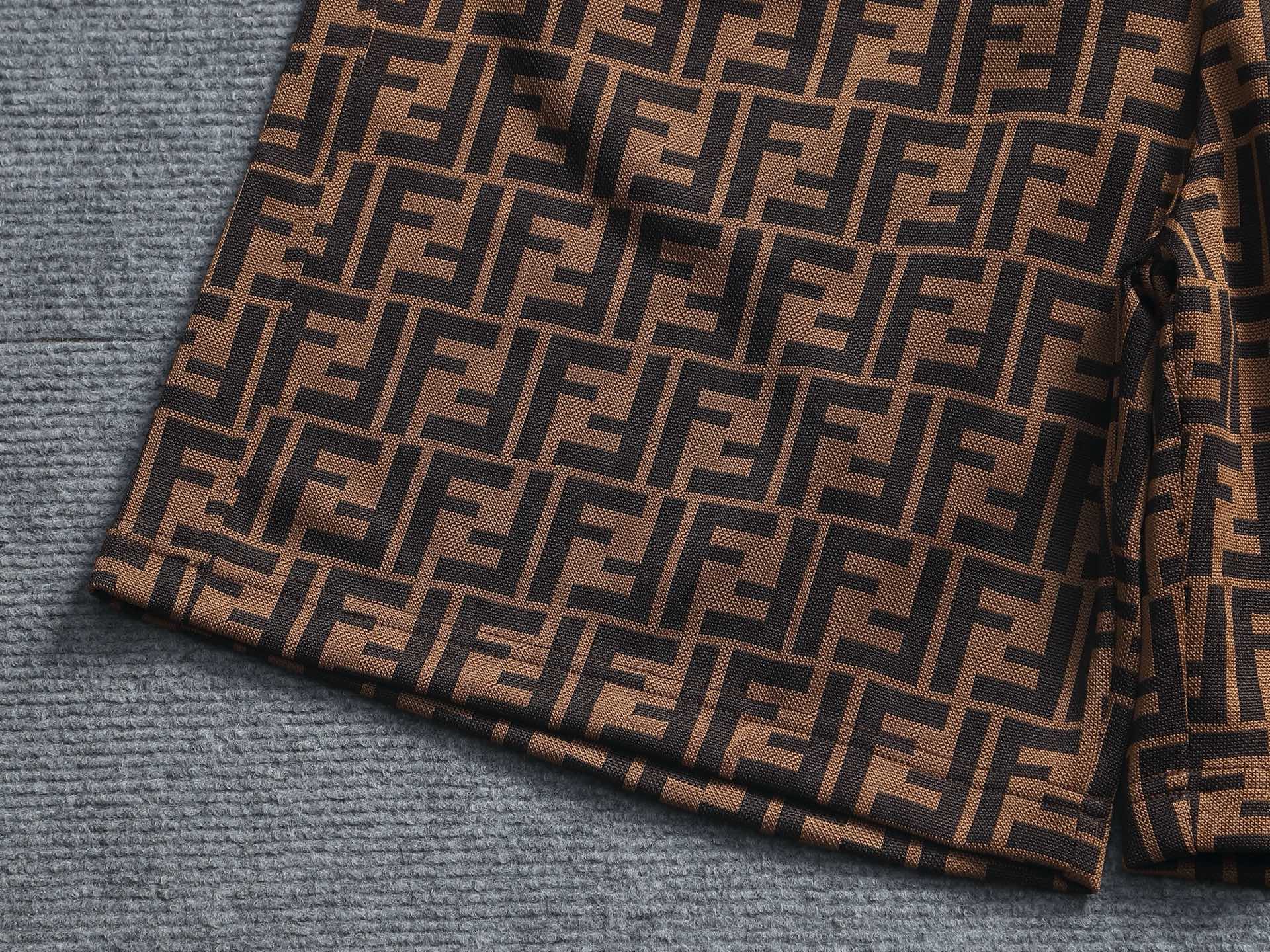 Fendi FENDI 芬迪 25ss 毛圈短裤 ～采用棉质毛圈面料精心制作 饰以同色调提花图案