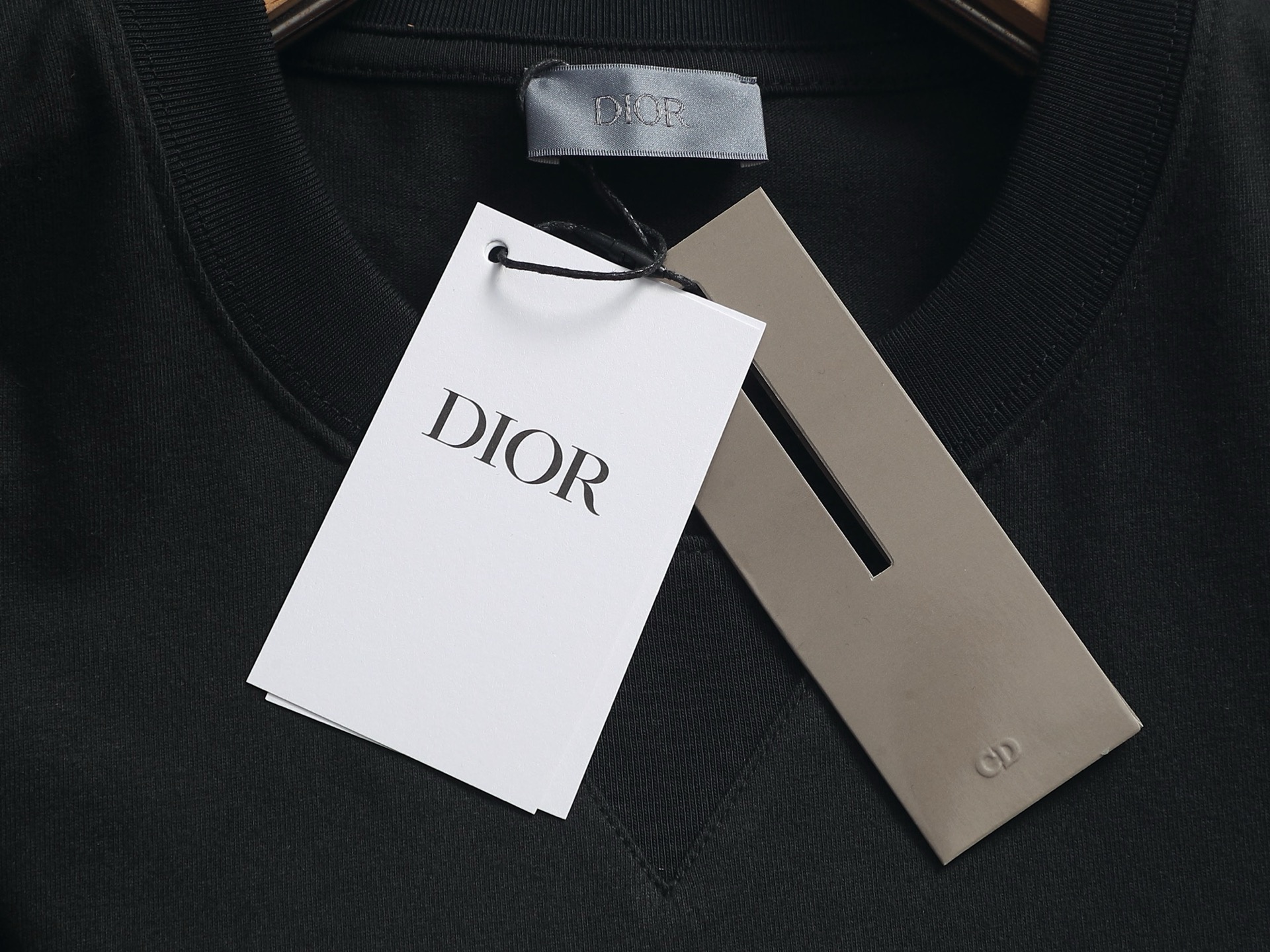 Dior DIOR迪奥 CD字母徽章立体刺绣