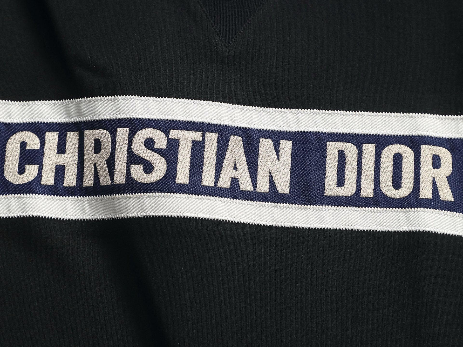 Dior DIOR迪奥 CD字母徽章立体刺绣