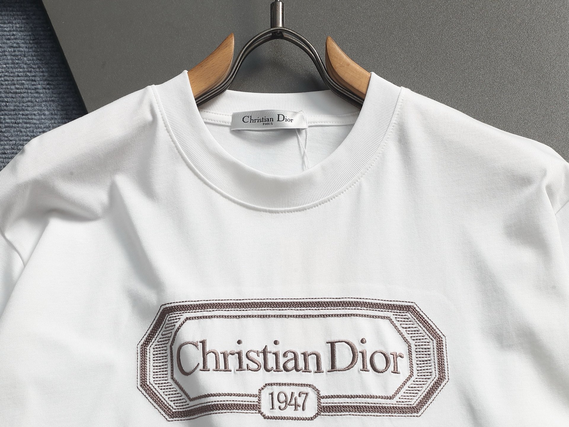 Dior DIOR迪奥 CD字母徽章立体刺绣