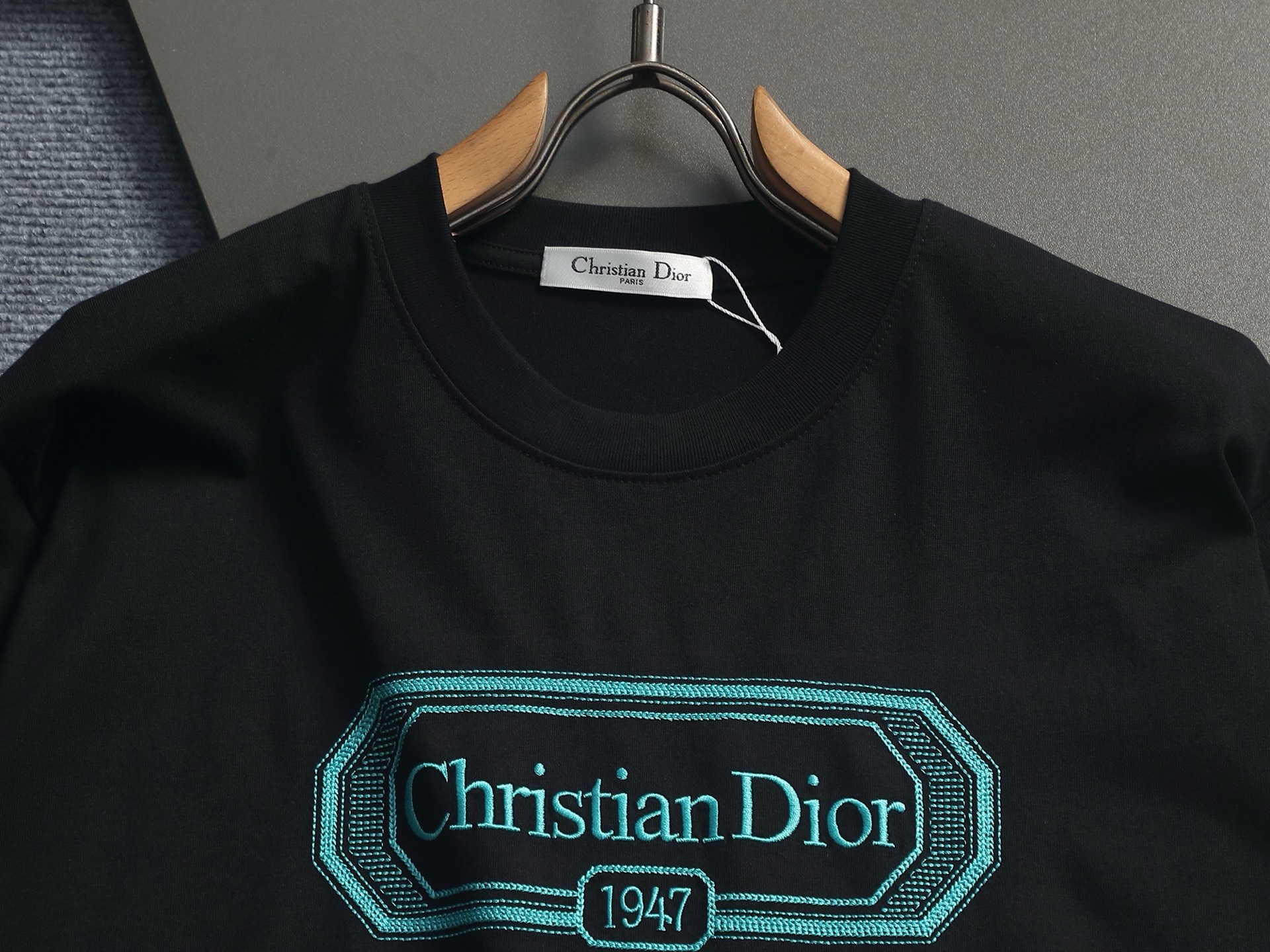 Dior DIOR迪奥 CD字母徽章立体刺绣