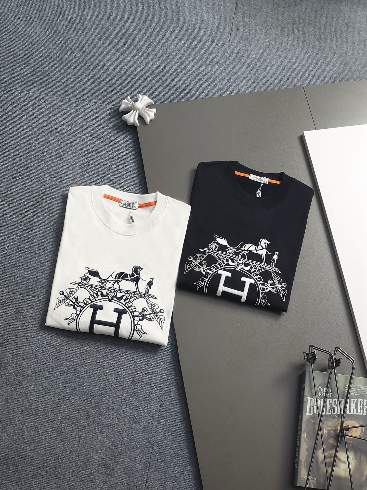 Hermès Hermes爱马仕 2026春夏新款 高端优雅 男士定制 320g纯棉短袖