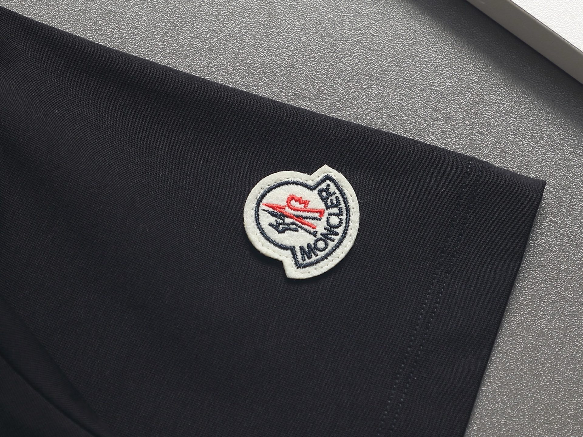 Moncler 蒙口2026早春新款 短袖T恤 同步发售 定制专属纯棉面料 定制 工艺螺纹
