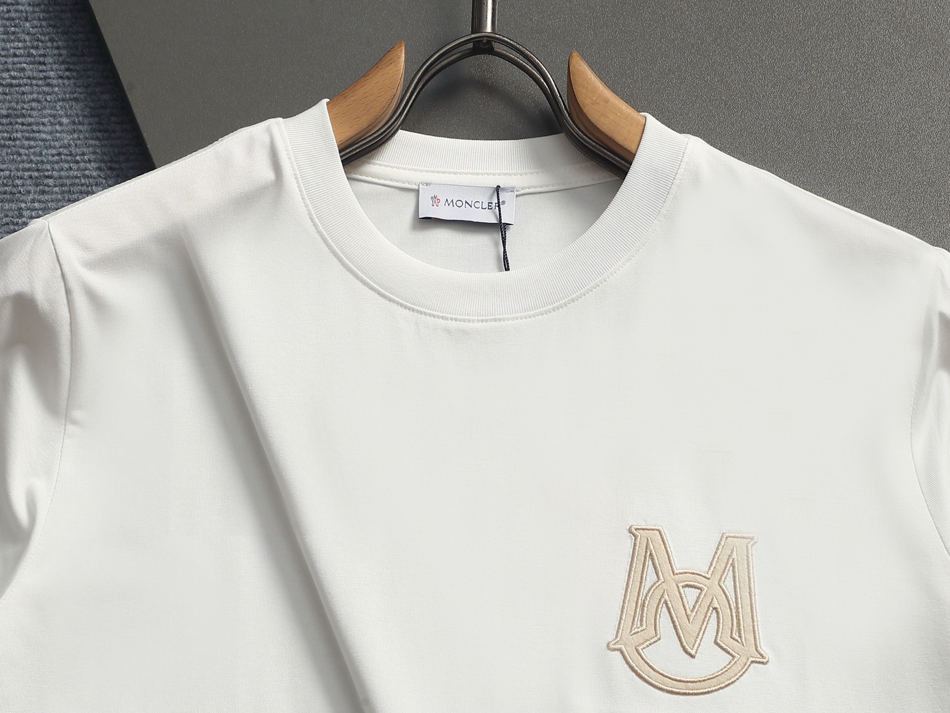 Moncler 蒙口2026早春新款 短袖T恤 同步发售 定制专属纯棉面料 定制 工艺螺纹