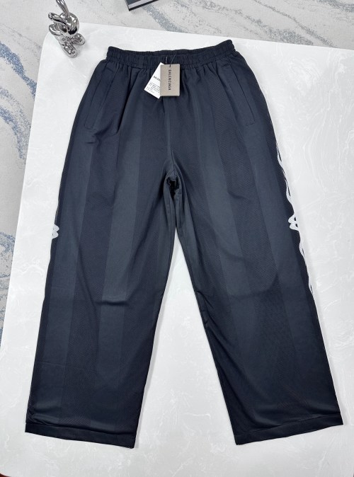 Balenciaga 25SS Logo Lounge Pants - Elastic Waistband, Relaxed Fit 1 Balenciaga 25SS Logo Lounge Pants - Elastic Waistband, Relaxed Fit