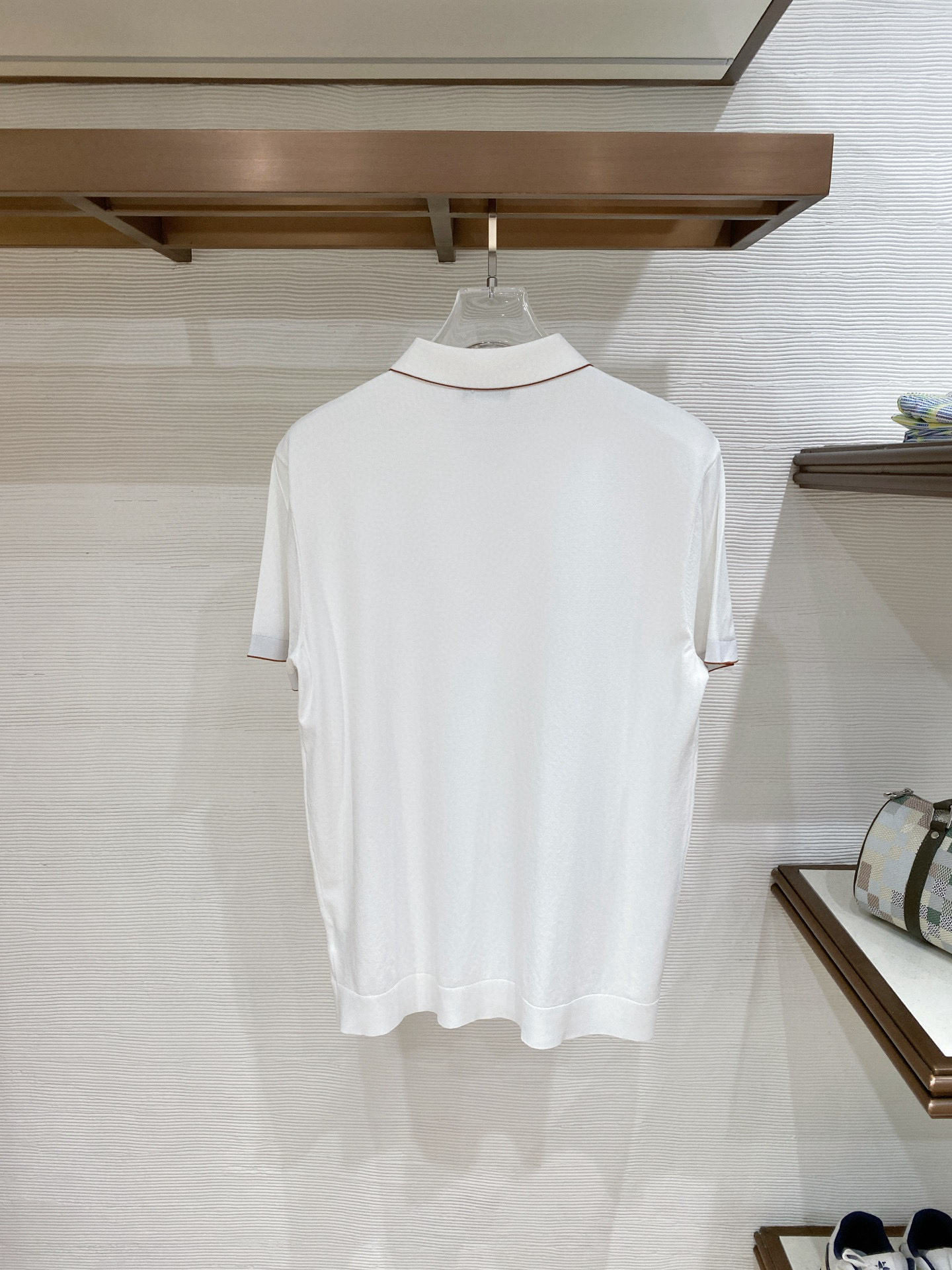 爱马家 官网26春夏原厂进口伊力特面料超级舒适 颜色 ：黑 白 蓝三色码数: 48-56型号：Kt260