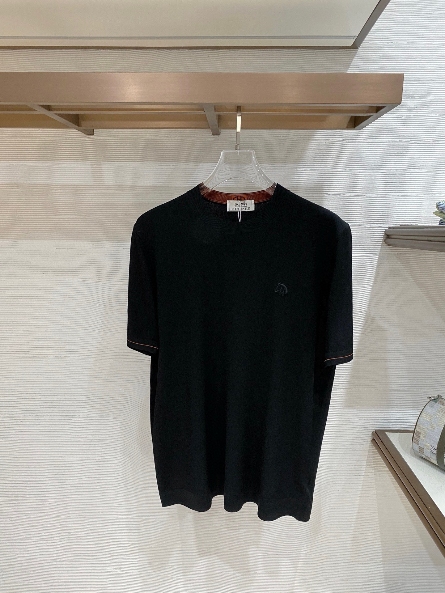 爱马家 官网26春夏原厂进口伊力特面料超级舒适 颜色 ：黑 白 蓝三色码数: 48-56型号：2614