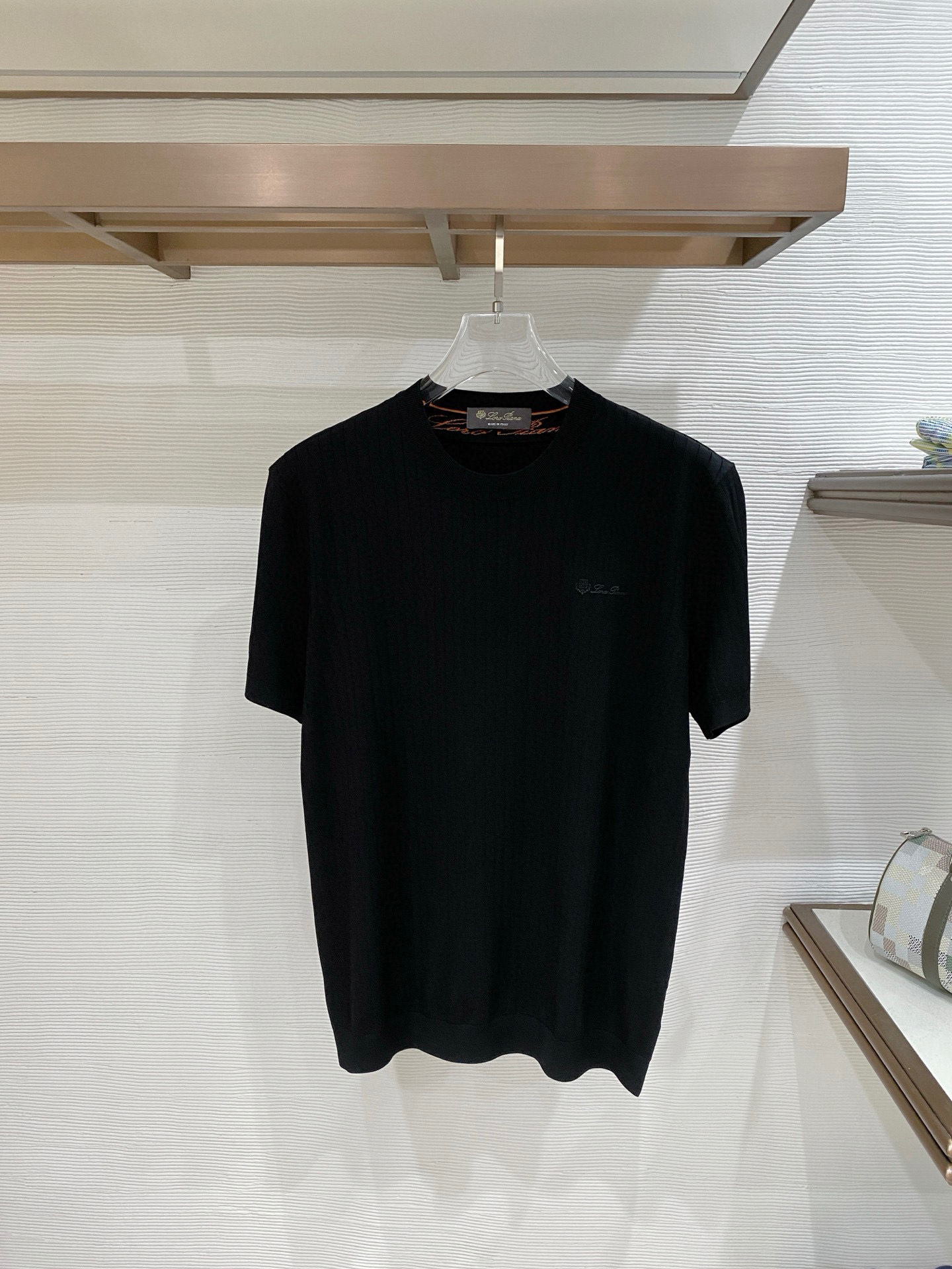 Loro Piana（诺悠翩雅）26官网春夏日本伊力特面料码数：48-56黑白 两色型号：