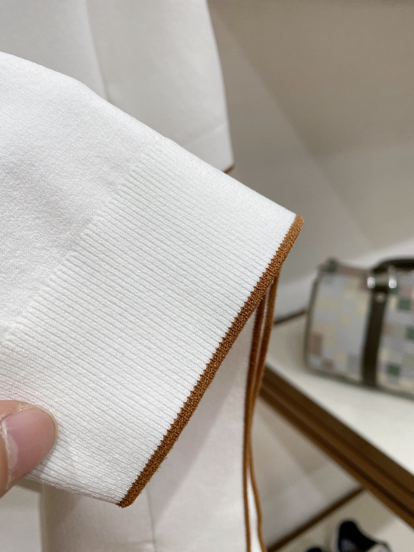 Brunello Cucinelli官网26春夏原厂进口伊力特面料超级舒适 颜色 ：黑 白两色码数: 4