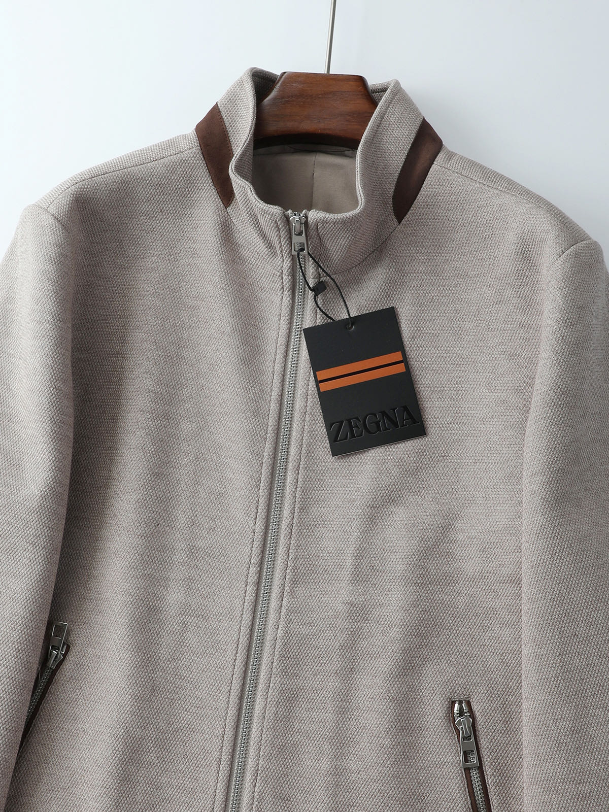 Zegna 杰尼亚26秋冬针织套装软糯又轻柔 穿搭场景全覆盖。 码数：48-58现货秒发  颜色：藏青 灰色 咖色 型号