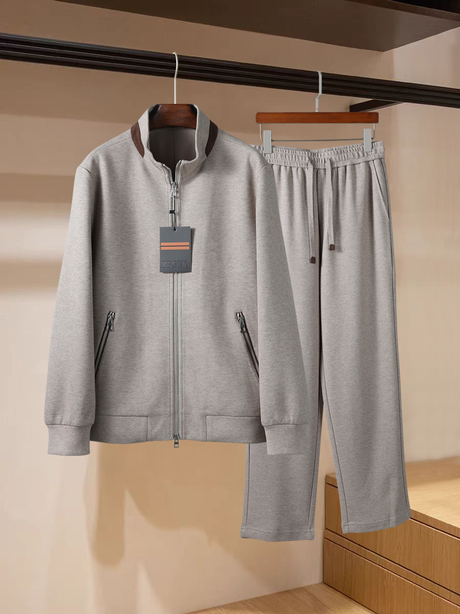 Zegna 杰尼亚26秋冬针织套装软糯又轻柔 穿搭场景全覆盖。 码数：48-58现货秒发  颜色：藏青 灰色 咖色 型号