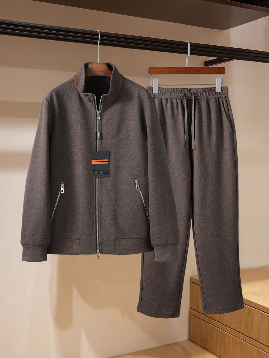 Zegna 杰尼亚26秋冬针织套装软糯又轻柔 穿搭场景全覆盖。 码数：48-58现货秒发  颜色：藏青 灰色 咖色 型号