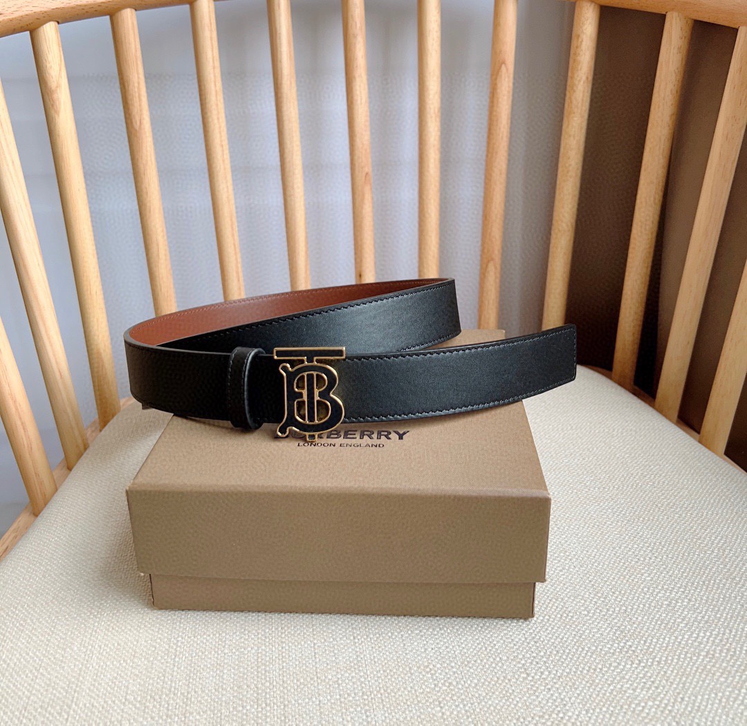 Ms. Burberry Barbelli Introduces Italian Double-Colour Belt Collection with Gold-Plated Brand Design - 图片 1