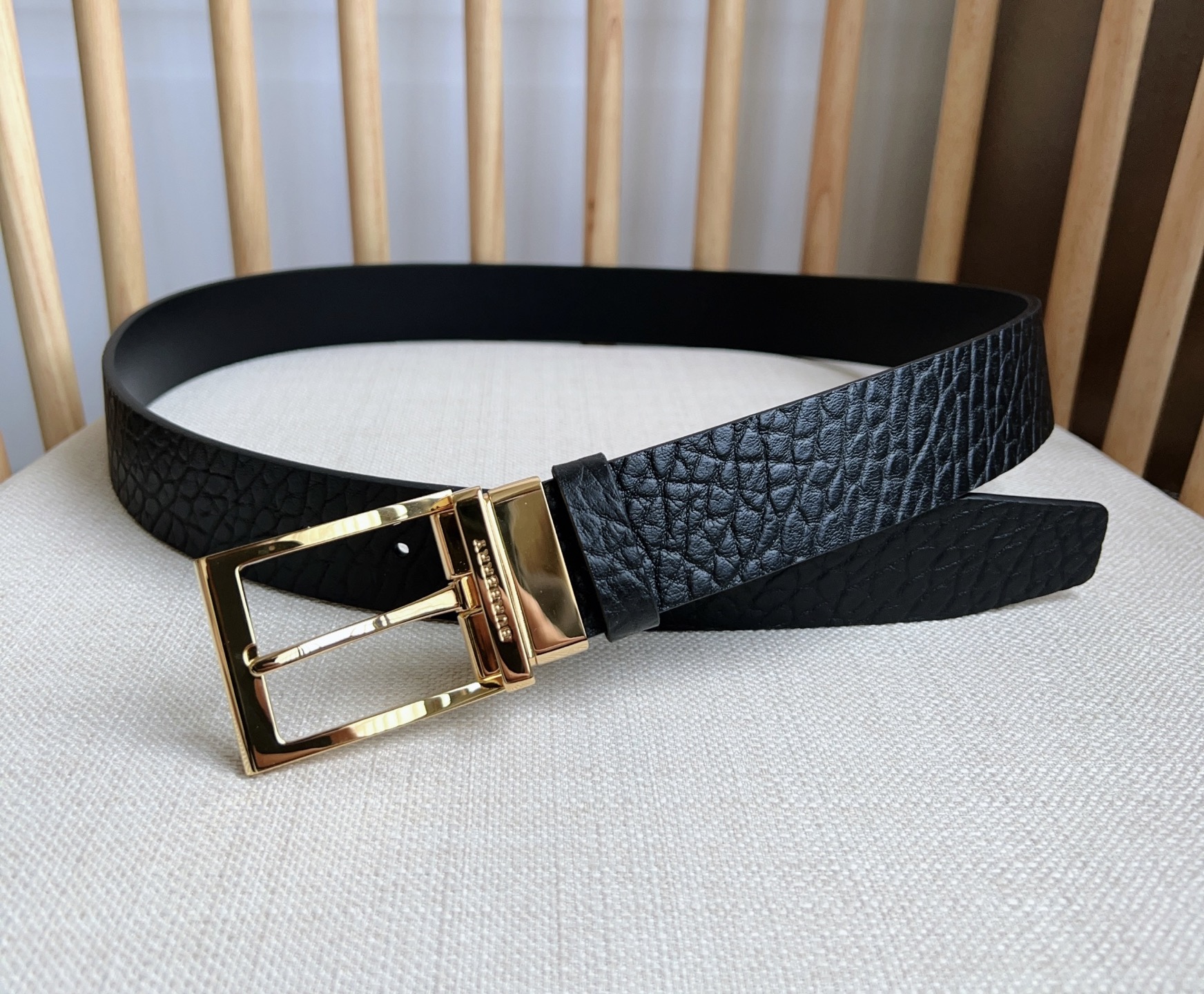 新款 Burberry 巴宝莉专柜同步上新 意大利精制腰带
