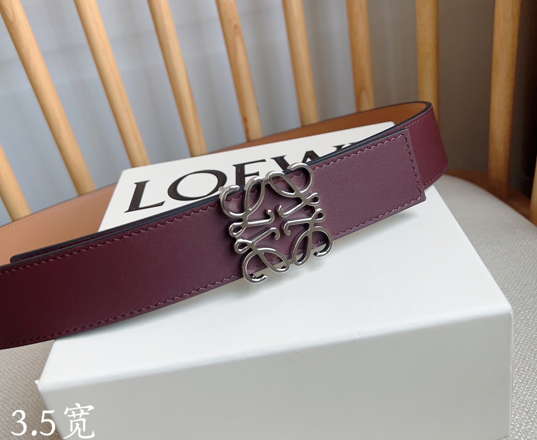 Newest Co-Editor Congratulated for Recital with Premium Leather Belt and Anagram Button - 图片 7