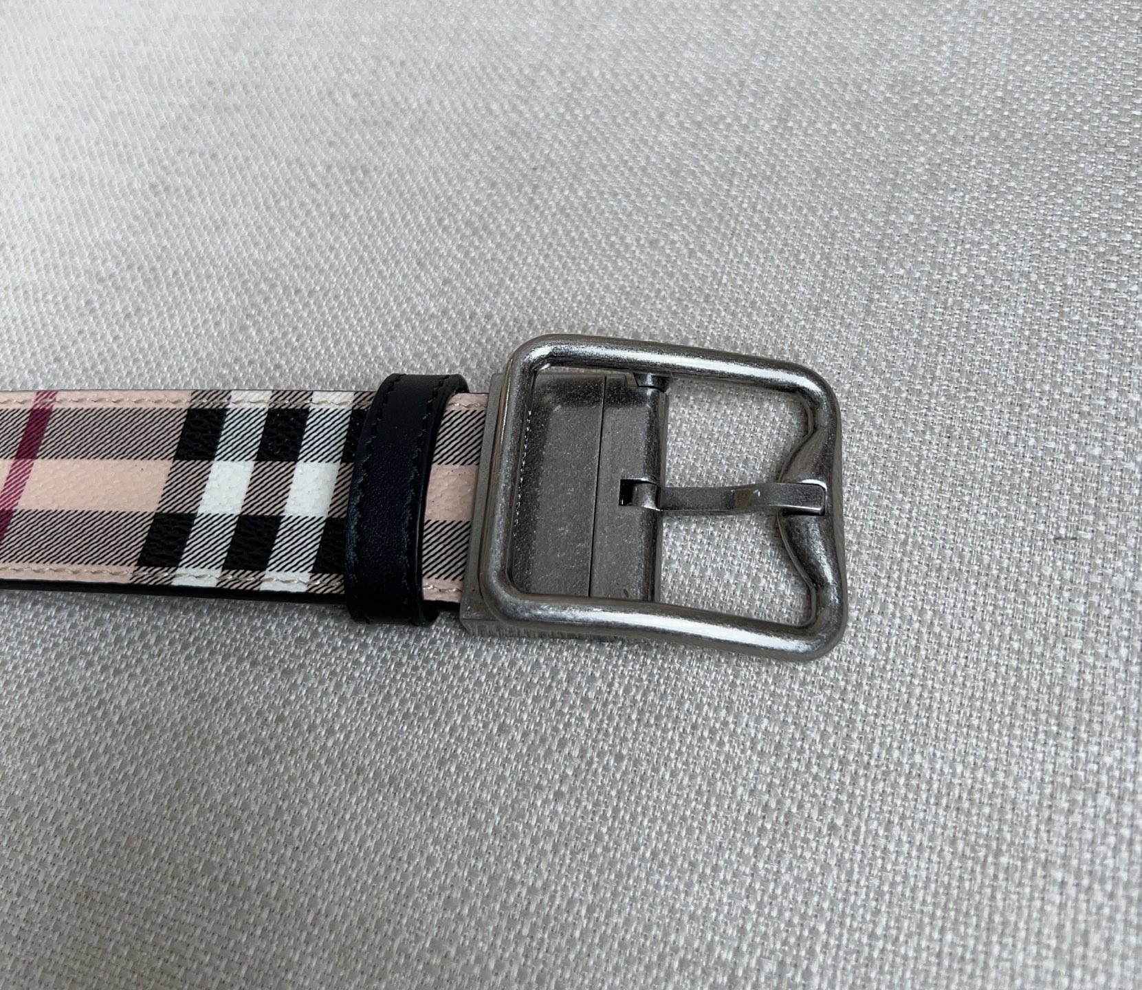 Burberry Reversible Belt in Signature Check and Smooth Leather, Palladium Buckle 7 i1748268644094 3951 0 5