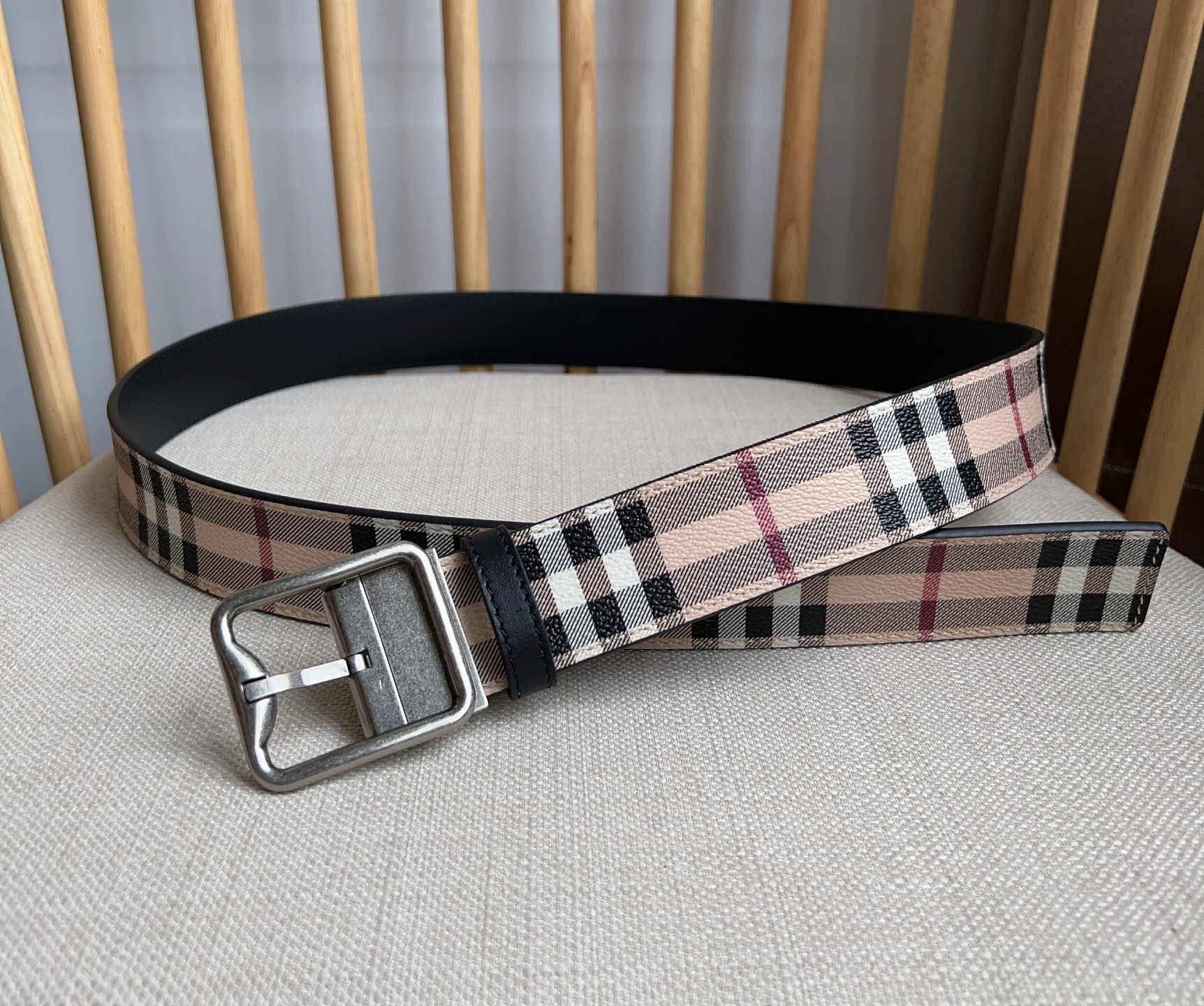 Burberry Reversible Belt in Signature Check and Smooth Leather, Palladium Buckle 5 i1748268644874 547 0 3