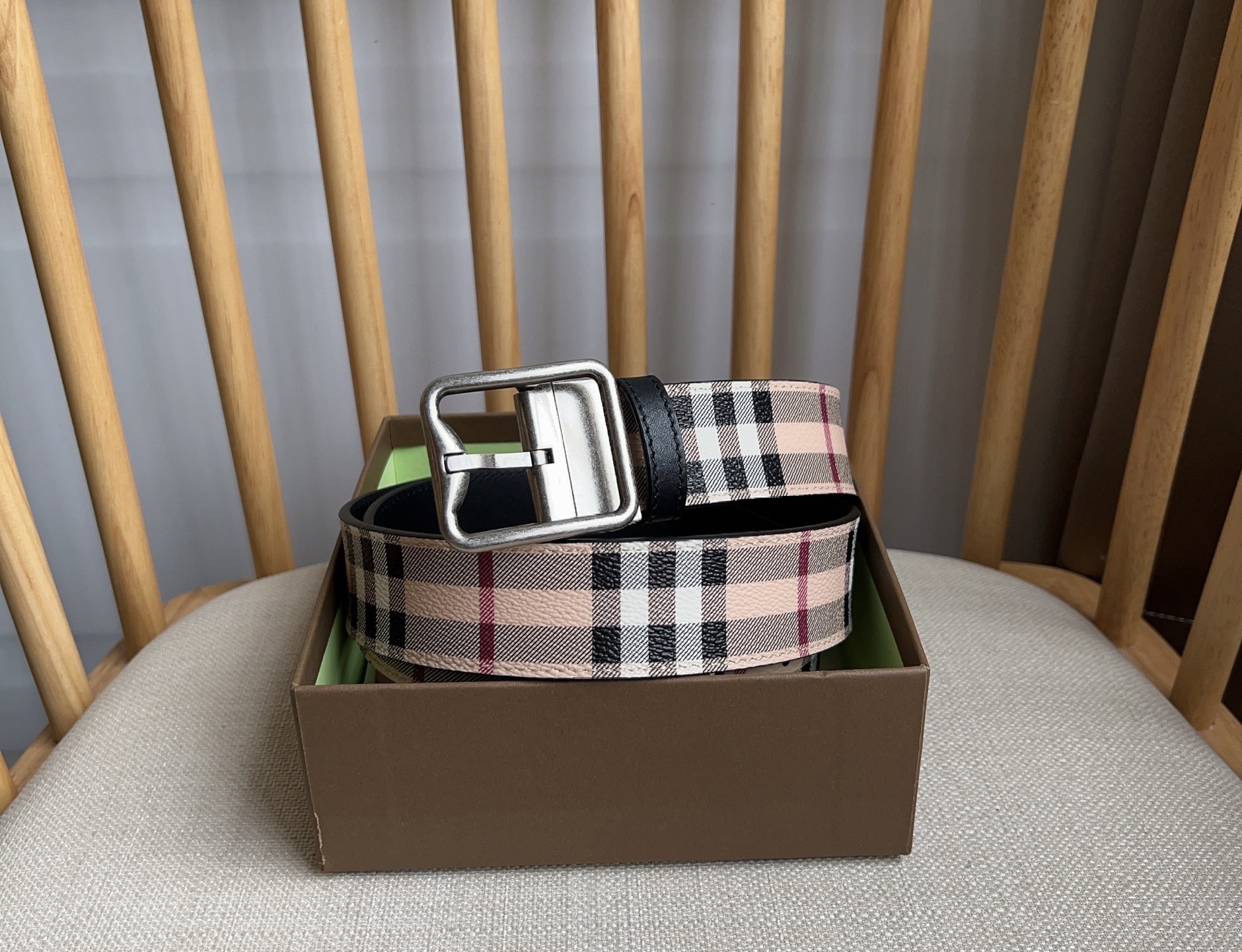 Burberry Reversible Belt in Signature Check and Smooth Leather, Palladium Buckle 6 i1748268644956 6681 0 4