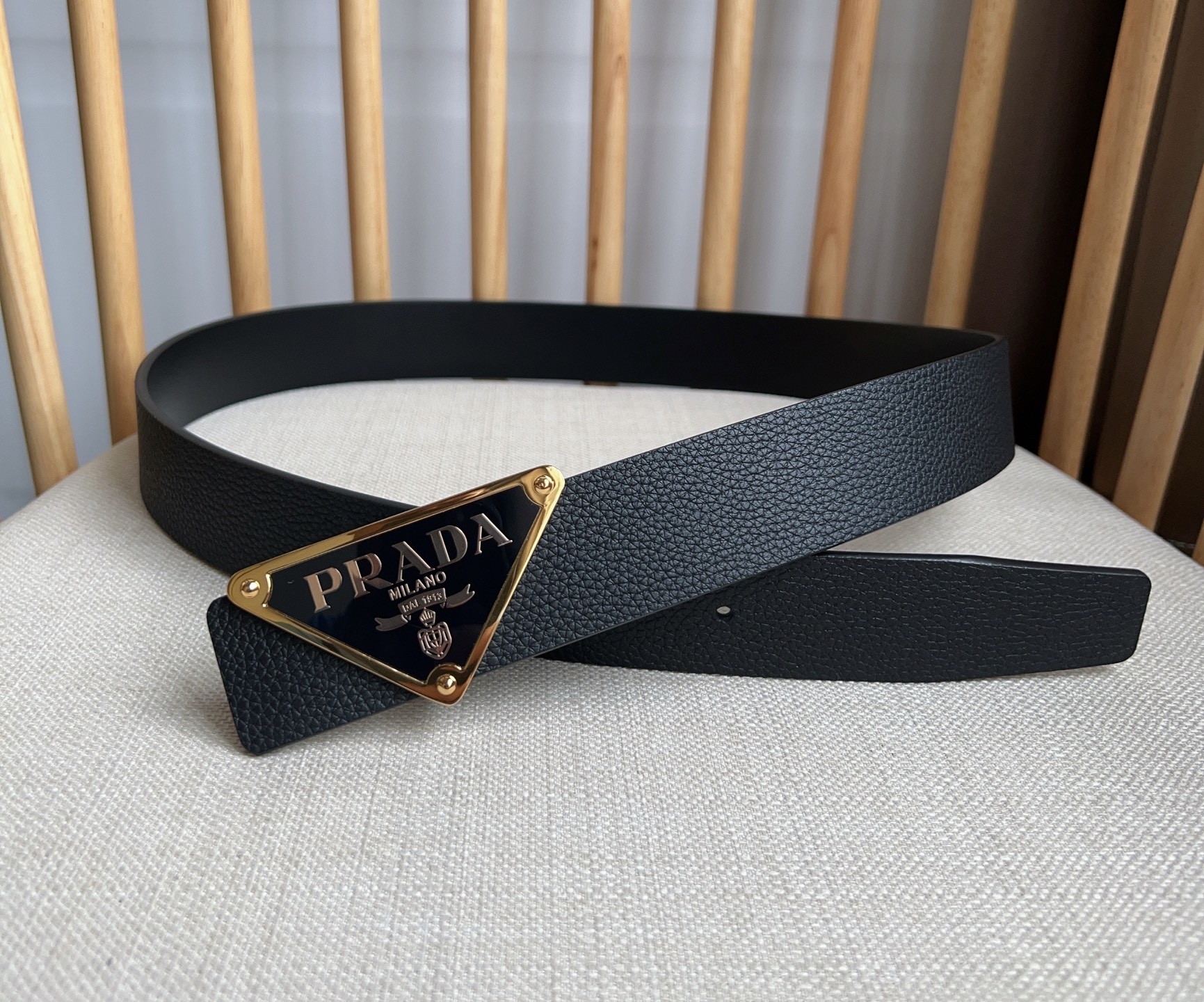 Prada Buckle Leather Belt with Iconic Logo 5 i1749214105450 5460 0 3