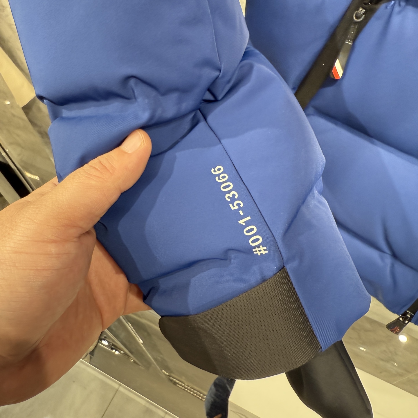 款号900225秋冬新品发布，蒙口滑雪🏂系列羽绒出货，原版购入，全部面料及辅料原版开模，内里填充新国标9