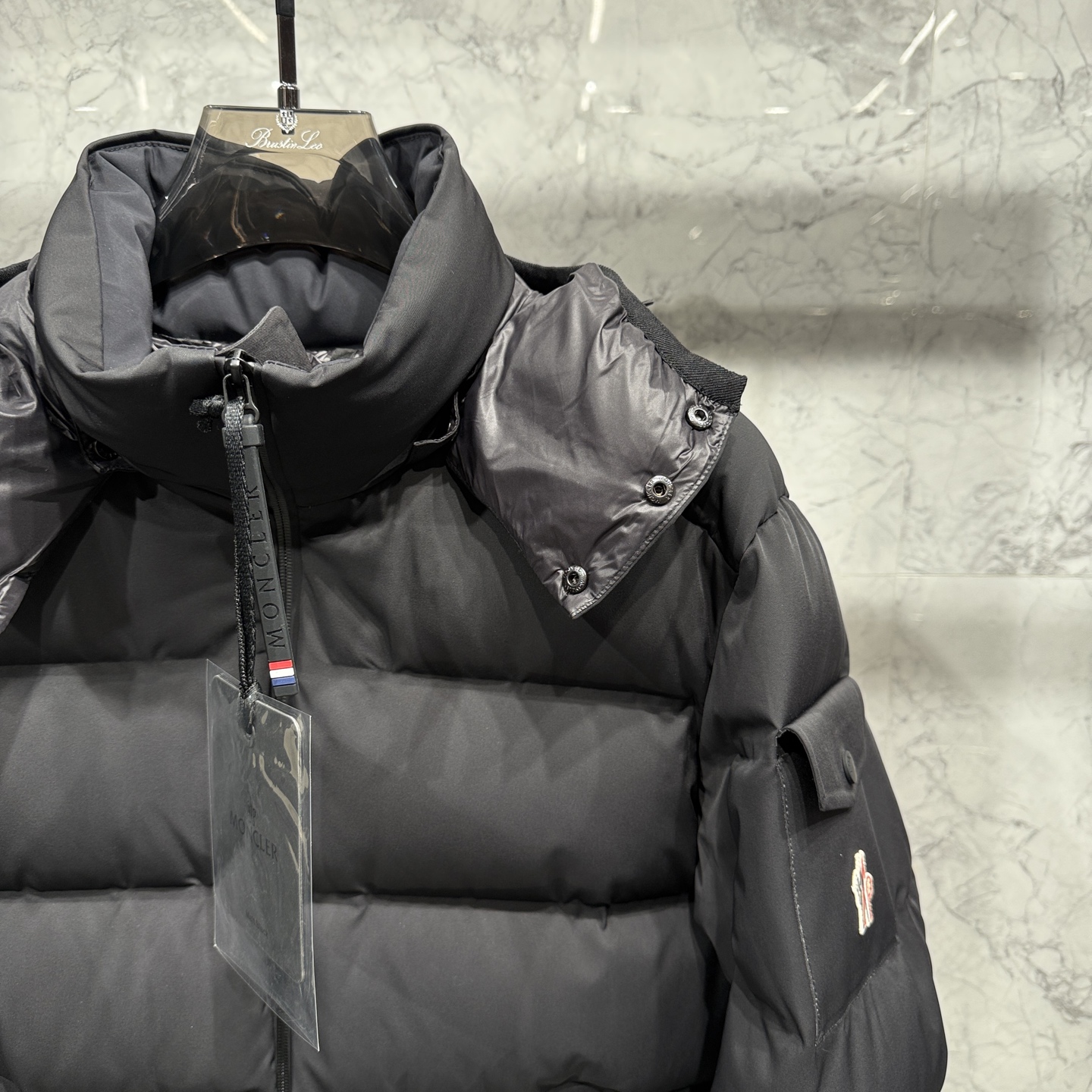 款号900225秋冬新品发布，蒙口滑雪🏂系列羽绒出货，原版购入，全部面料及辅料原版开模，内里填充新国标9