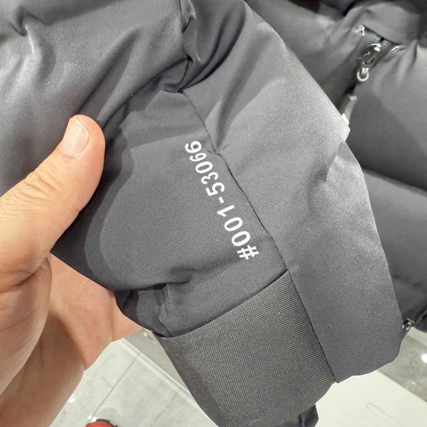 款号900225秋冬新品发布，蒙口滑雪🏂系列羽绒出货，原版购入，全部面料及辅料原版开模，内里填充新国标9