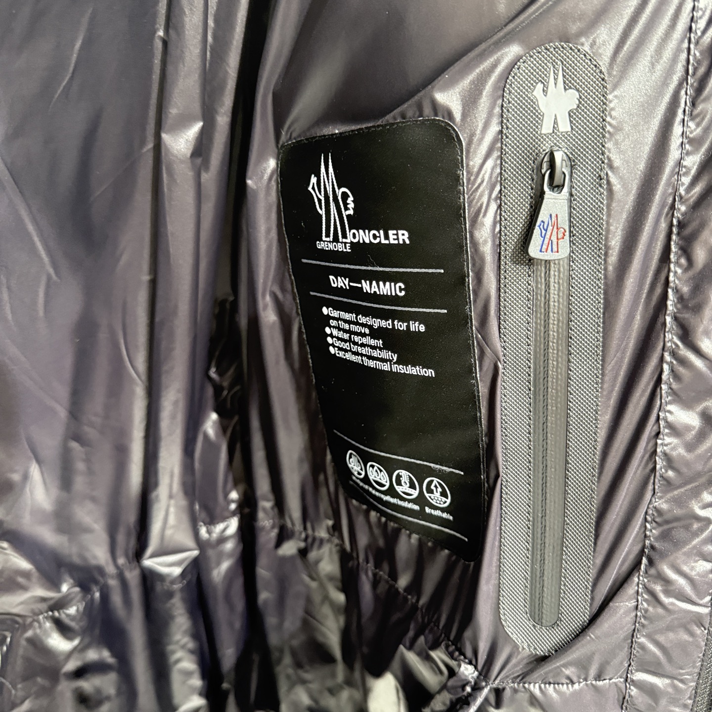 款号900225秋冬新品发布，蒙口滑雪🏂系列羽绒出货，原版购入，全部面料及辅料原版开模，内里填充新国标9