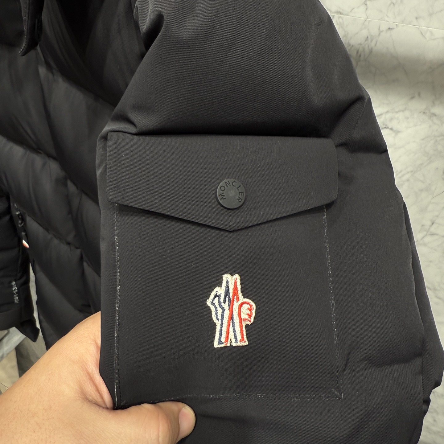 款号900225秋冬新品发布，蒙口滑雪🏂系列羽绒出货，原版购入，全部面料及辅料原版开模，内里填充新国标9