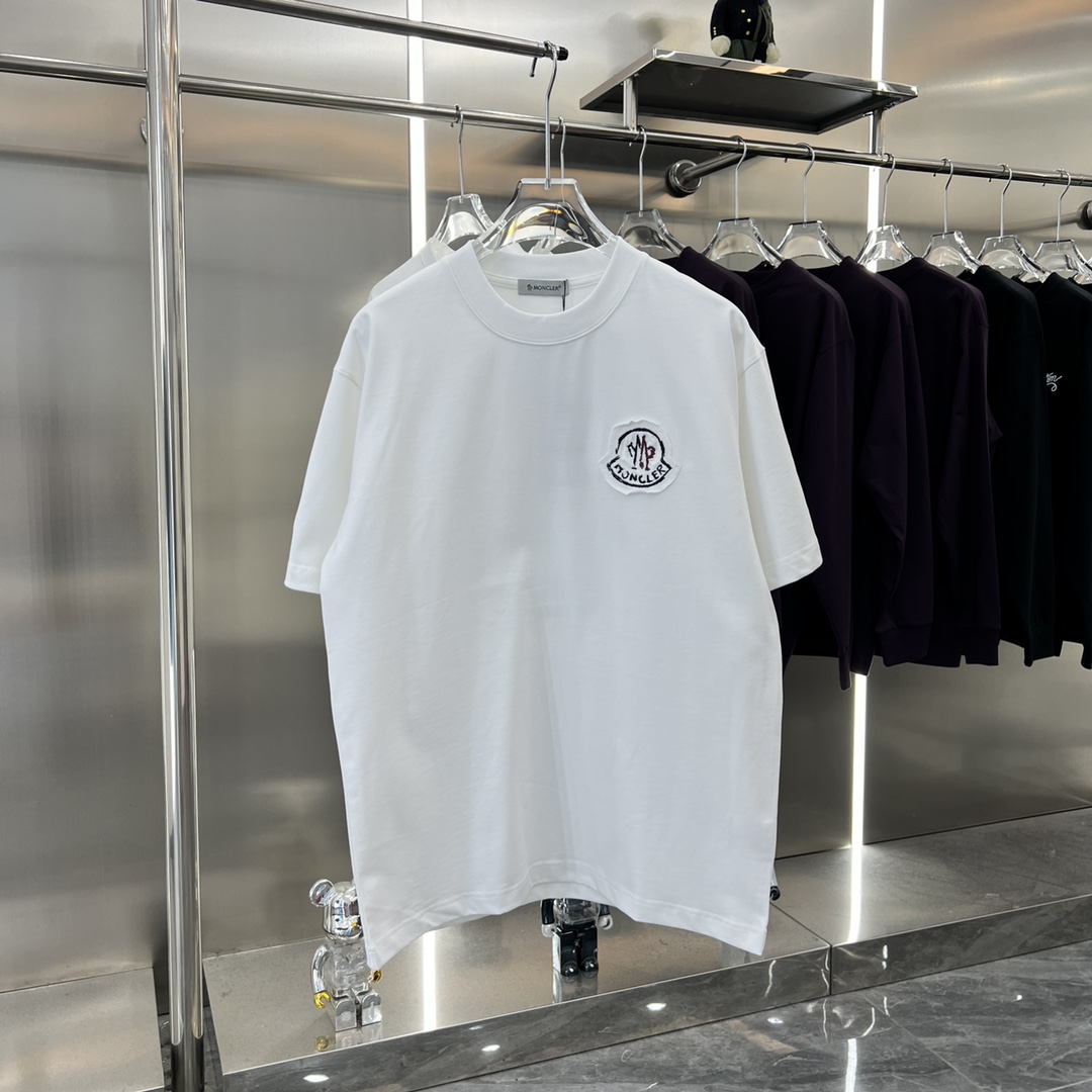 MONCLER 蒙口 2024 otoño-invierno nuevo estilo camiseta de manga corta de 320 gramos, con aplicación de tela quemada por l…