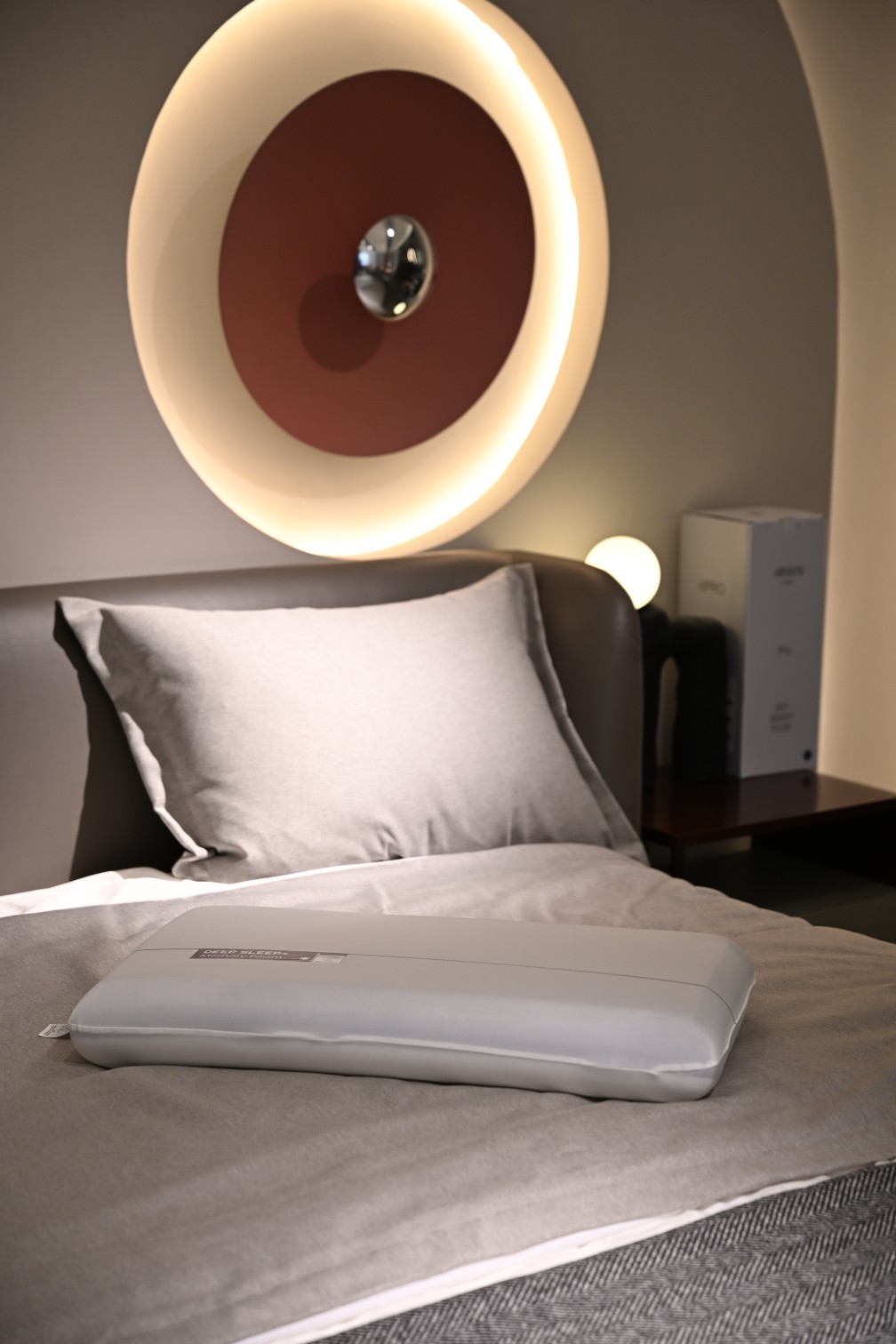 Armani/Casa Dual-Core Memory Foam Pillow — In-Situ Photography - Comprehensive 6