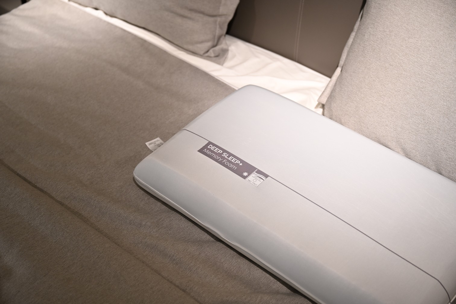 Armani/Casa Dual-Core Memory Foam Pillow — In-Situ Photography - Comprehensive 4