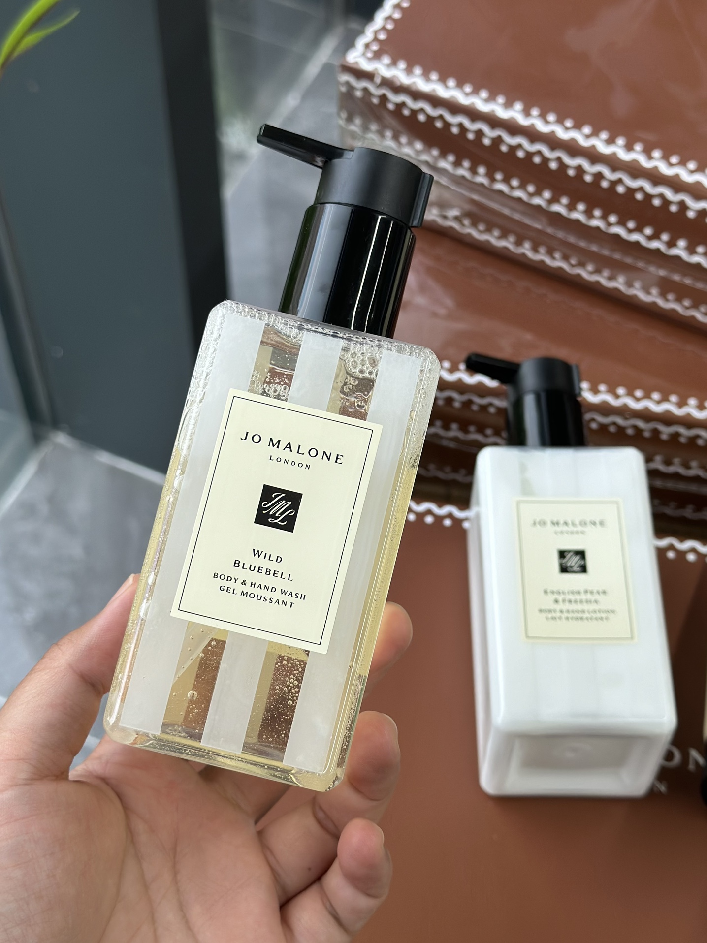 A distinctive British niche fragrance characterized by remarkable - Comprehensive 2