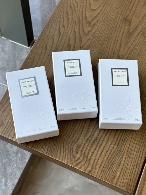 Van Cleef & Arpels Collection Extraordinaire – Luxurious Fragrance Collection 1 Van Cleef & Arpels Collection Extraordinaire – Luxurious Fragrance Collection