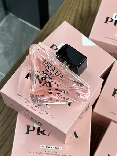 Prada Virtual Flower Eau de Parfum - 90ml, White Musk Scent 1 Prada Virtual Flower Eau de Parfum - 90ml, White Musk Scent