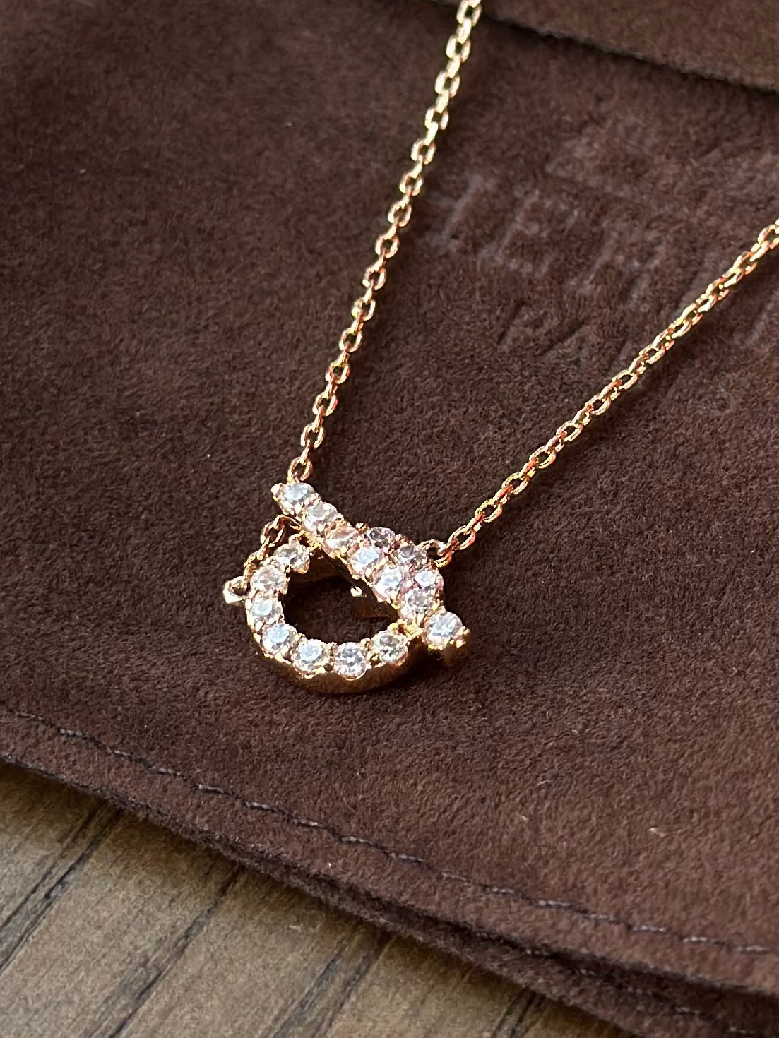 H Croisette Pendant Necklace - Comprehensive 8