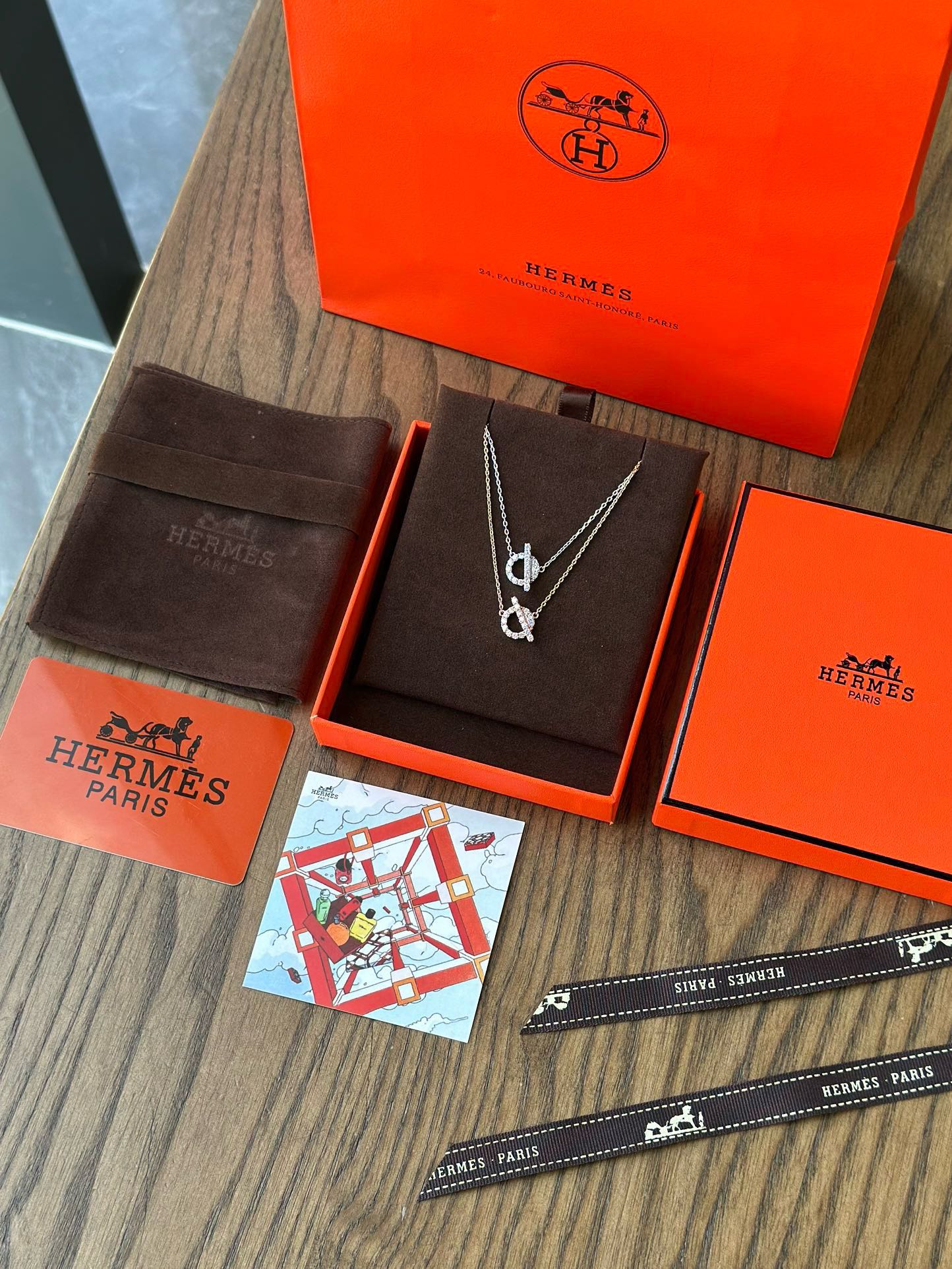 H Croisette Pendant Necklace - Comprehensive