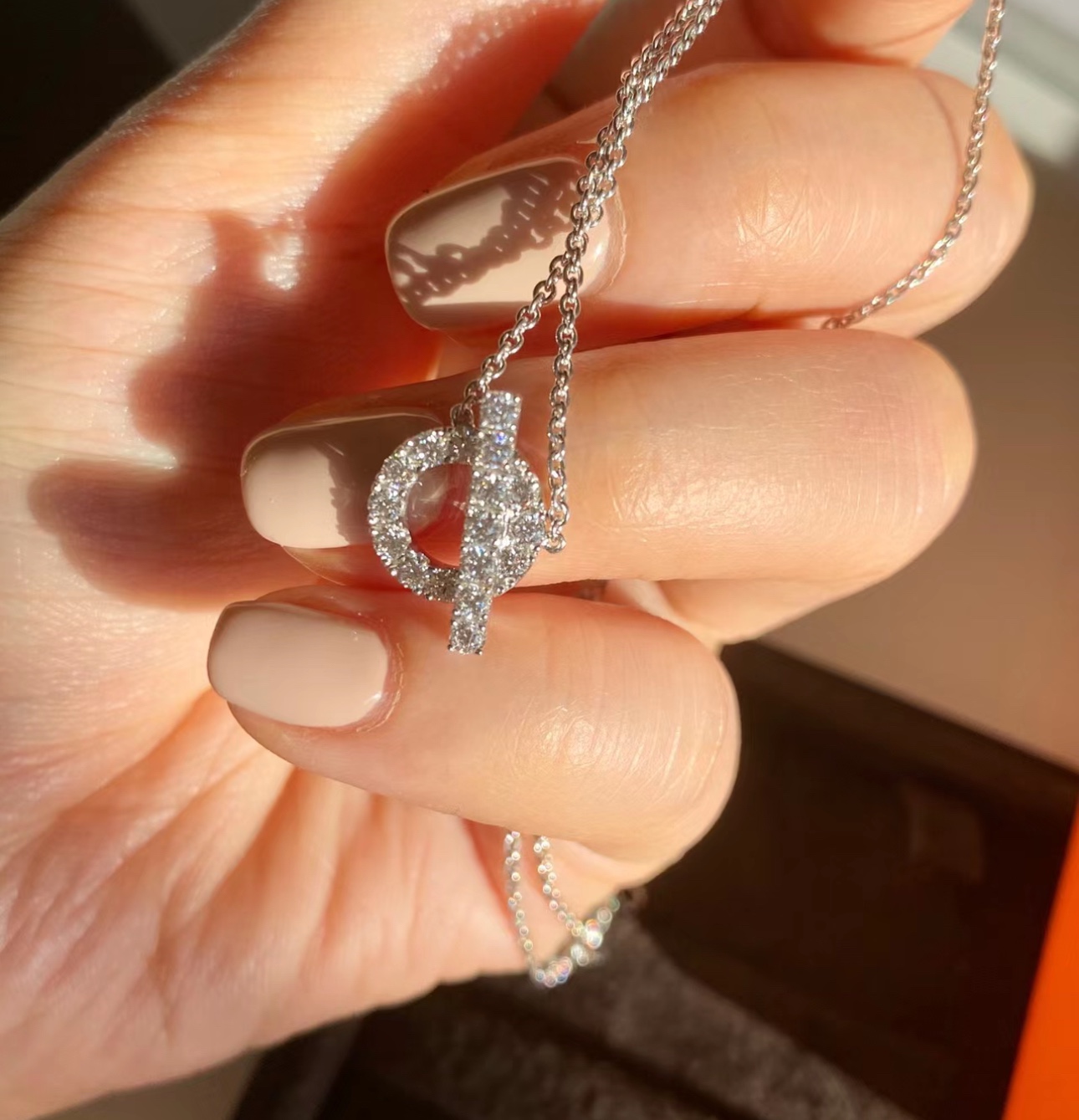 Hermès Finesse Diamond Pendant Necklace - Comprehensive 4