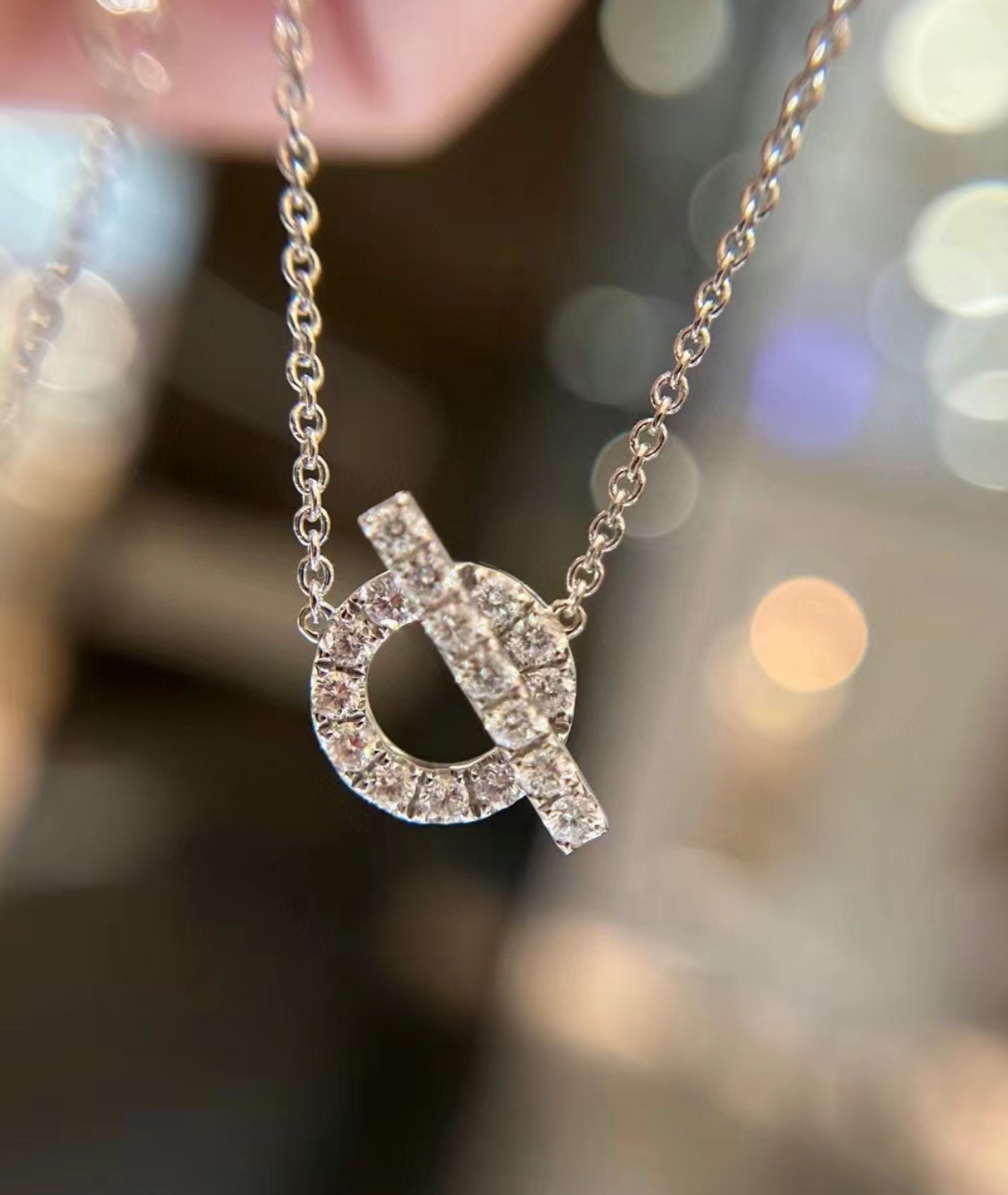 Hermès Finesse Diamond Pendant Necklace - Comprehensive 6