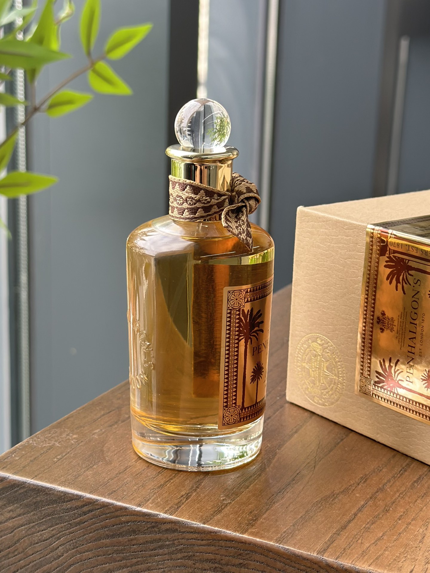 The fragrance is presented in packaging featuring a suede-textured motif - Comprehensive 8