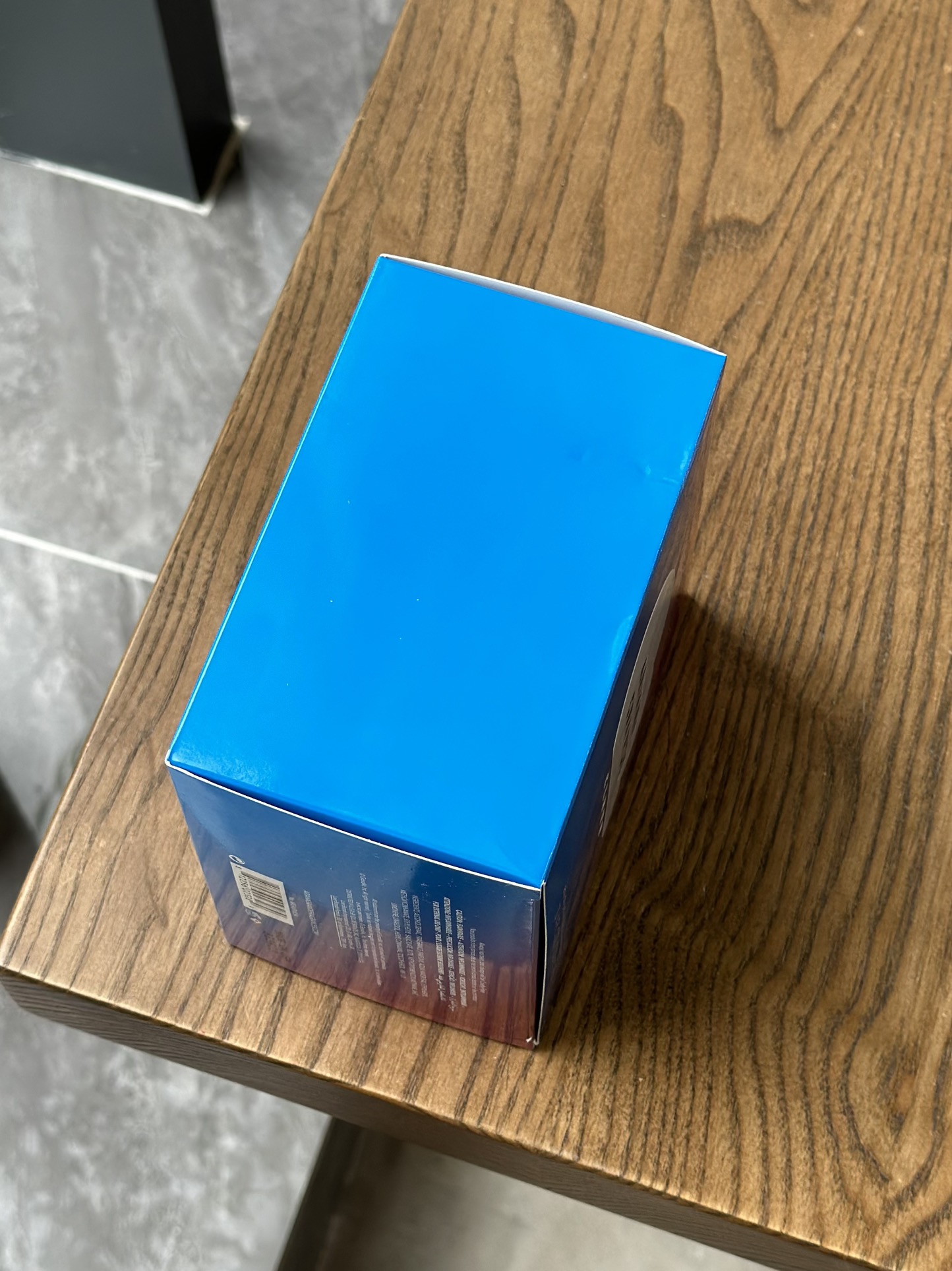 this fragrance is presented in a glass flacon set into a sculpted - Comprehensive 4