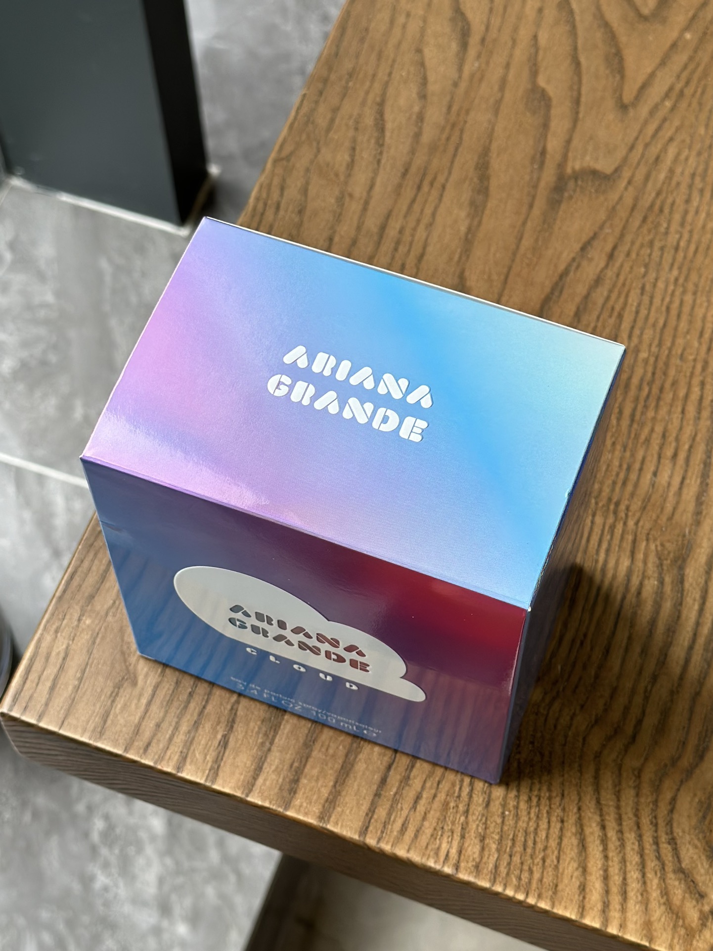 this fragrance is presented in a glass flacon set into a sculpted - Comprehensive 5