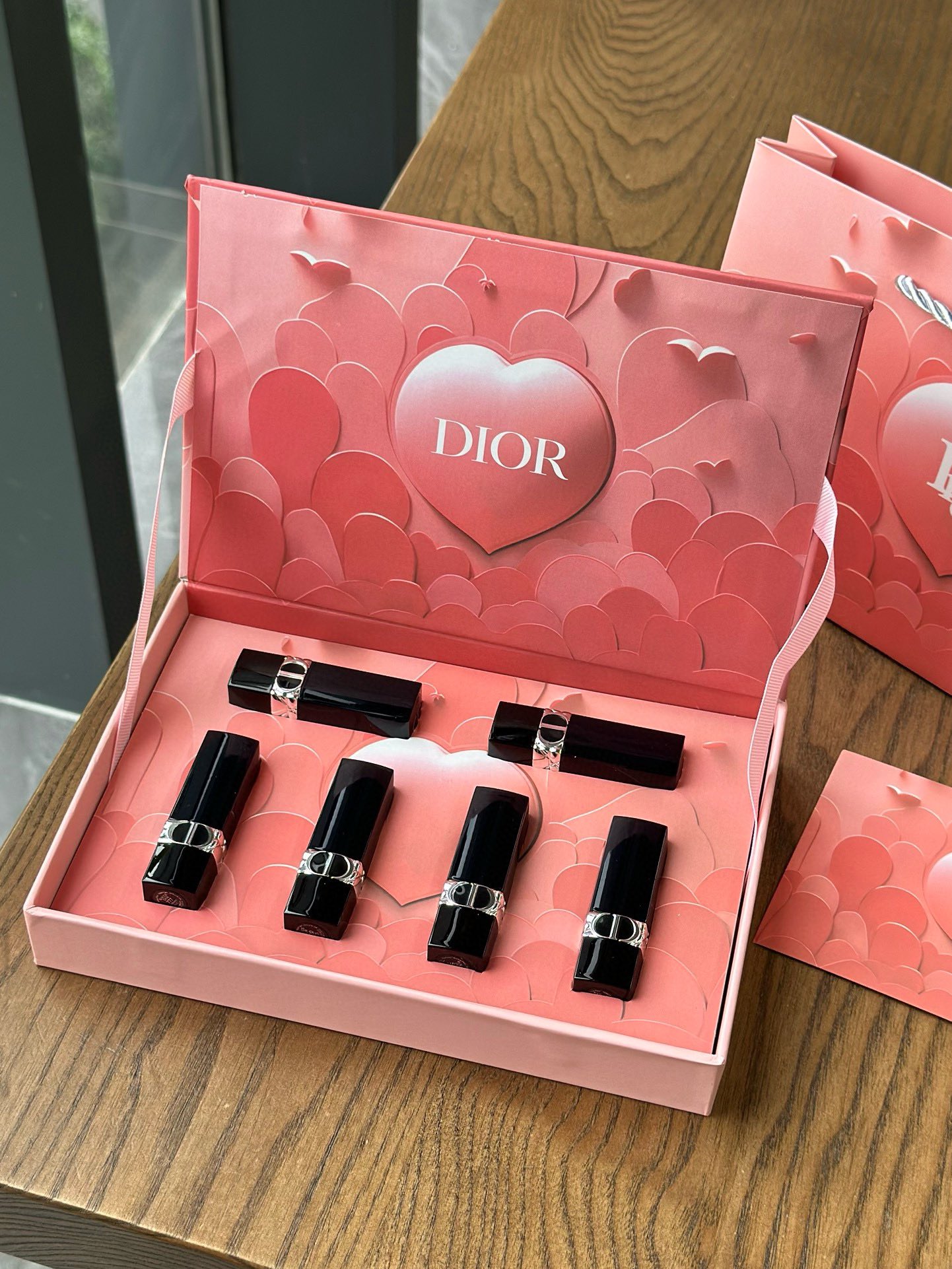 Dior lipstick packaging is super high-end and high in appearance value - BeautyMakeUp