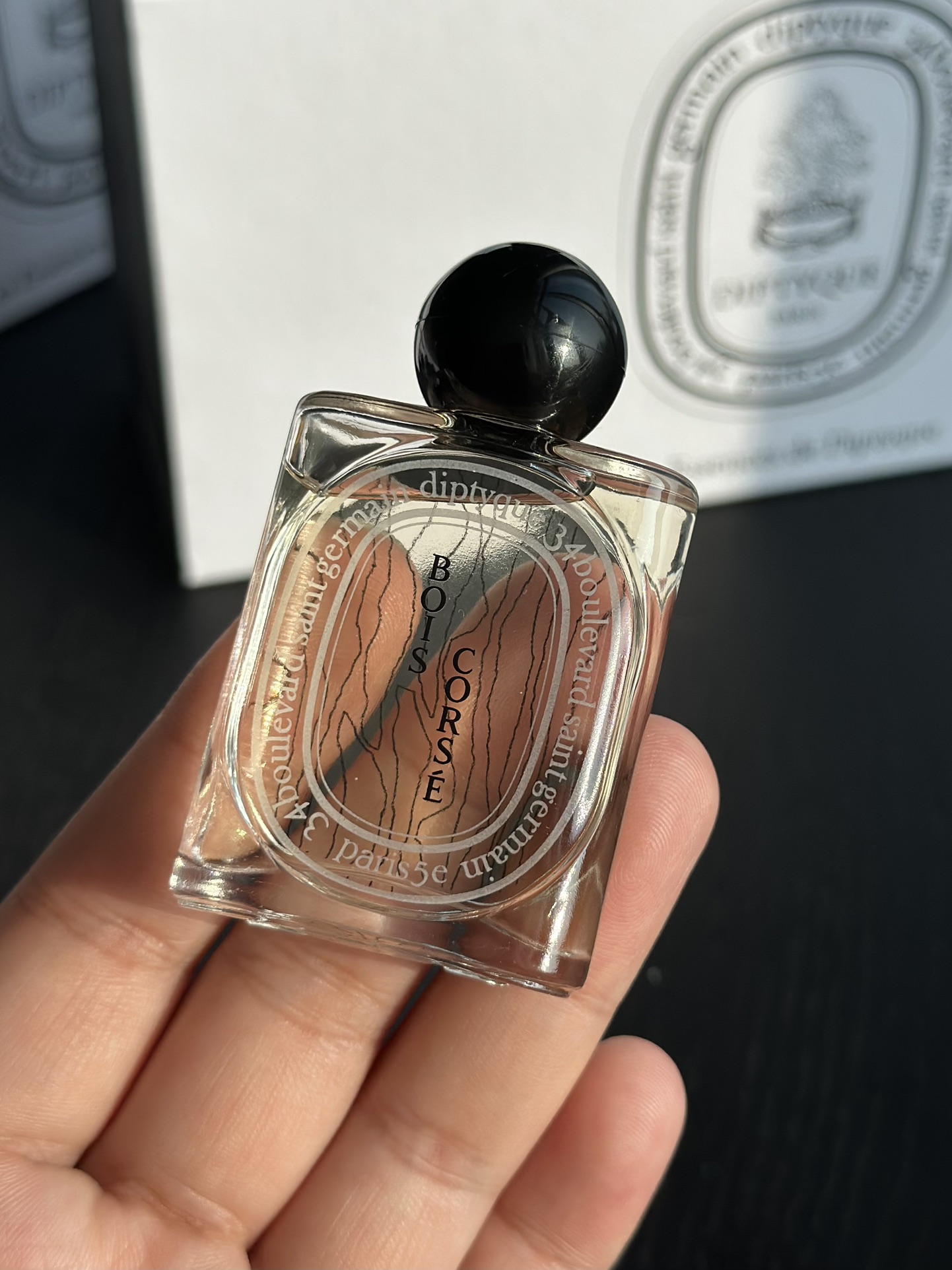 NO:809238,The pattern on each bottle looks great on the front and back!  !  !  As a perfume lover, I am really amazed by it!  Not only does it look great, but it also has perfect practicality. The key is that each bottle has a unique and addictive taste. It is definitely a must-have for delicate girls!  The 10ml capacity is really amazing. You can have 5 Dityque classic fragrances at once, and the price is much more cost-effective than a single bottle of large fragrances!  Each bottle can be used for a long time, the price/performance ratio is very good, and students can easily buy it ~ perfume19860909每瓶图案的正反面都好好看！！！ 作为一个香水控,真的有被它惊艳到了！不仅颜值在线,实用性也满分,关键是每一支味道都独特到让人上头,绝对是精致女孩的必备神器！10ml的容量也真的绝了,一次拥有5种Dityque的经典香调,价格却比单瓶大香划算太多！每一支都能用很久,性价比直接拉满,学生党也能轻松入手～,香水,accessory