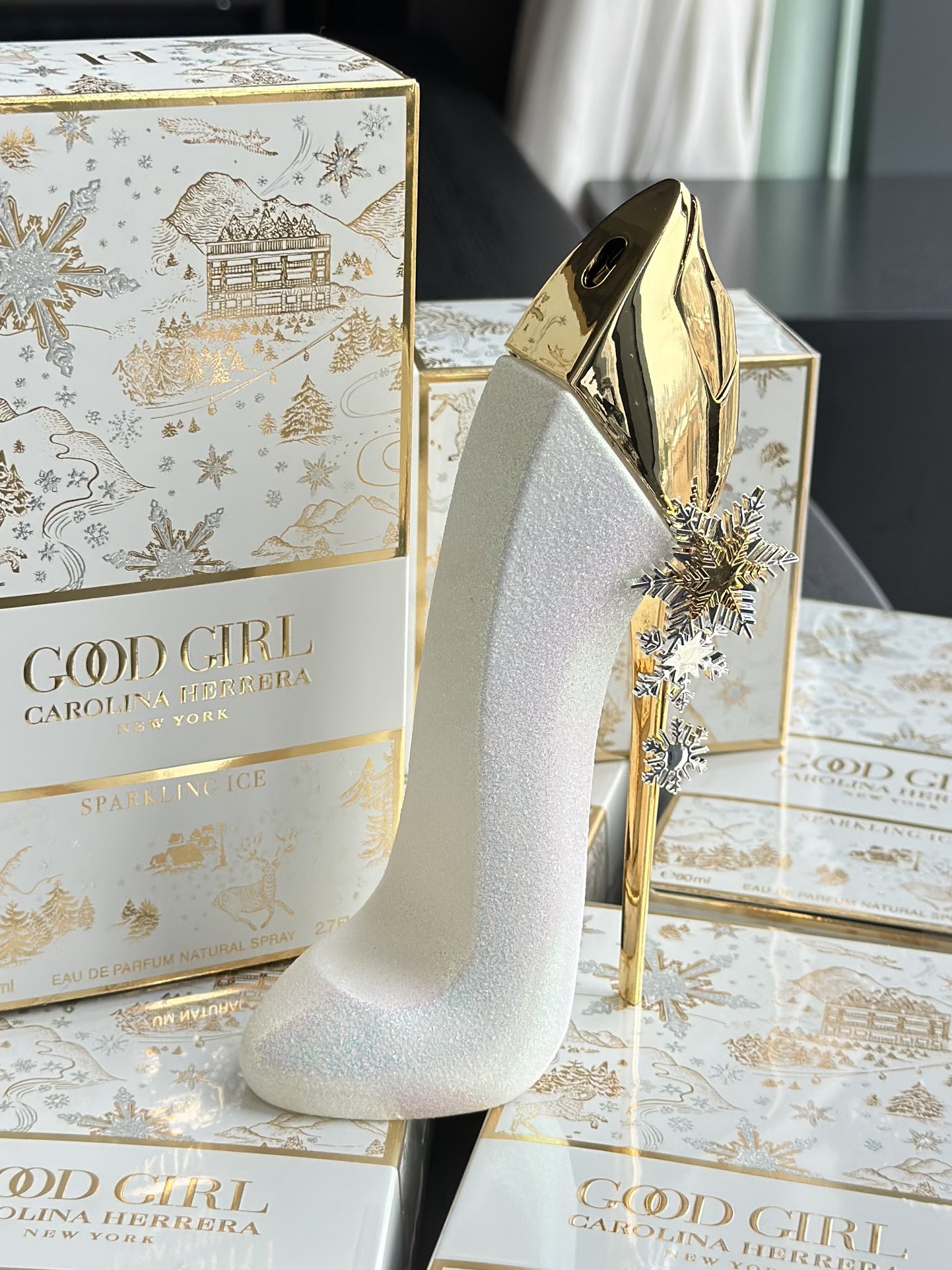NO:809260,Carolina Herrera Good Girl Sparkling Ice Crystal 80ml Attribute Women's Fragrance Woody Floral Fragrance Top Note Almond Middle Note Jasmine Tuberose Base Note Tonka Bean, Perfume19860909Carolina Herrera赫芮亚 好女孩闪耀冰晶80ml 属性女香 香调木质花香调 前调杏仁 中调茉莉 晚香玉 后调可可果 零陵香豆,香水,accessory