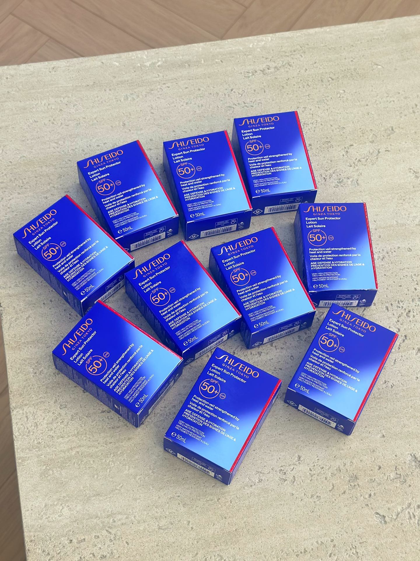 NO:809642,Shiseido Blue Fatty Sunscreen Cream, the ultimate summer sunscreen is here!  !  !  The famous Shiseido Blue Fatty is here!  , skin care products19860909资生堂蓝胖子防晒霜,夏日防晒神器来啦！！！ 大名鼎鼎资生堂蓝胖子来咯！,护肤品,accessory