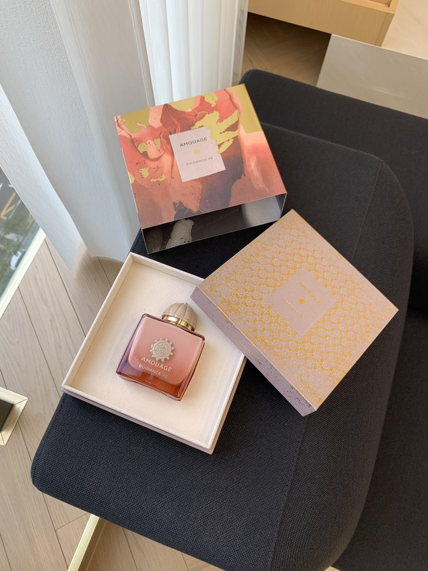 NO:810089,Amouage Secret Oracle No. 46 ml Attributes Neutral fragrance Woody floral fragrance Top notes: pear, frankincense, hazelnut, rose, pink pepper, almond, middle notes: saffron, rose, jasmine, osmanthus, base notes: cistus, sandalwood, aquicanthus, ambergris, vanilla, ambrette, ambergris, sedge, perfume19860909Amouage 爱慕 秘藏神谕46号ml 属性中性香 香调木质花香调 前调梨 乳香 榛子 玫瑰 粉红胡椒 杏仁 中调藏红花 玫瑰 茉莉 桂花 后调岩蔷薇 檀香木 亚基戛纳木 龙涎香 香草 黄葵 龙涎酮 莎草,香水,accessory
