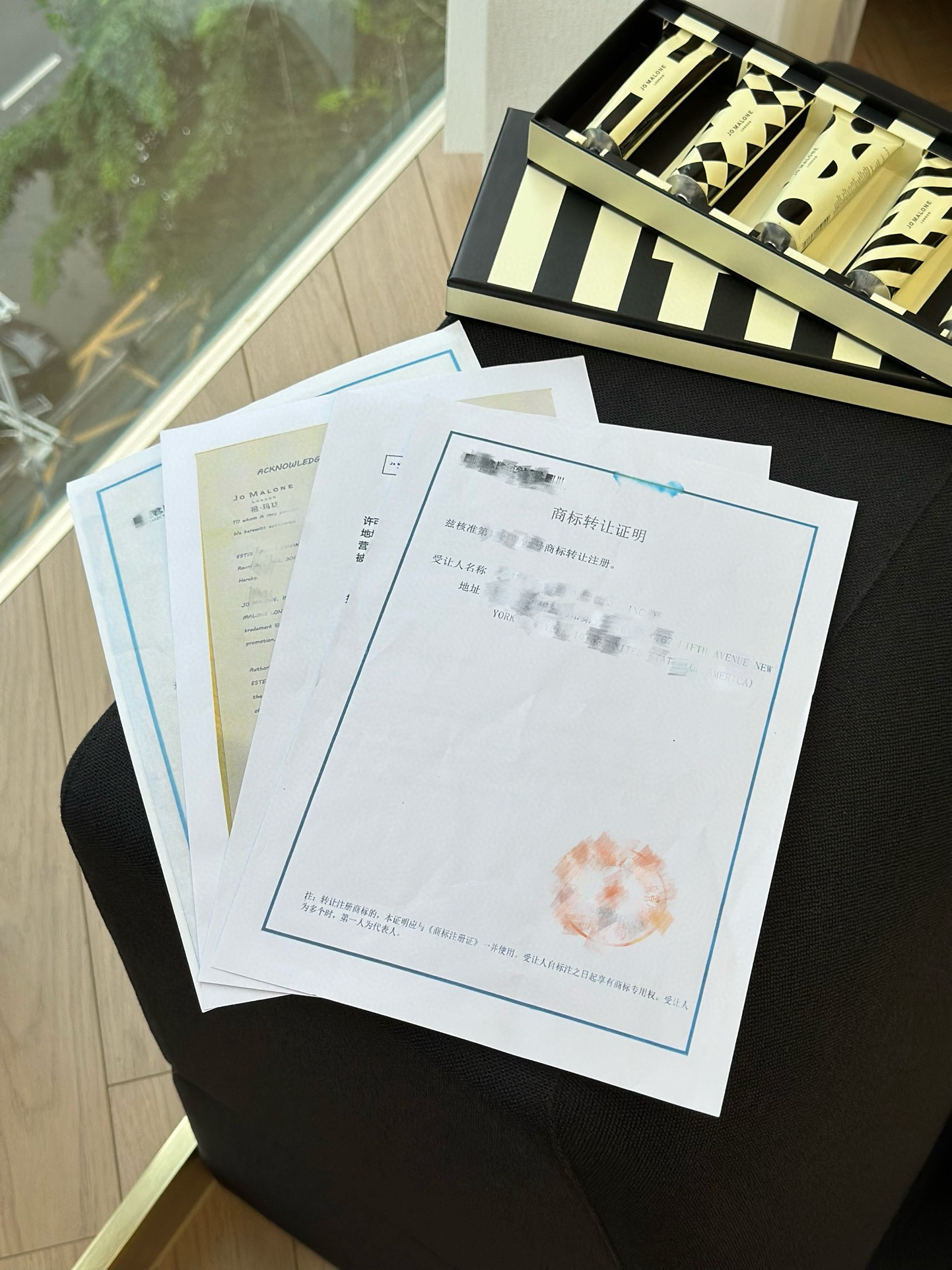 NO:810126,Come!  A set of formal procedures!  You can give gifts!  Authorized!  !  !  No joke!  !  !  Hurry up and get in!  !  !  , hand cream19860909来！正规手续的一套！ 可以送礼的哈！ 有授权！！！ 不是说着玩的！！！ 抓紧入吧！！！,护手霜,accessory